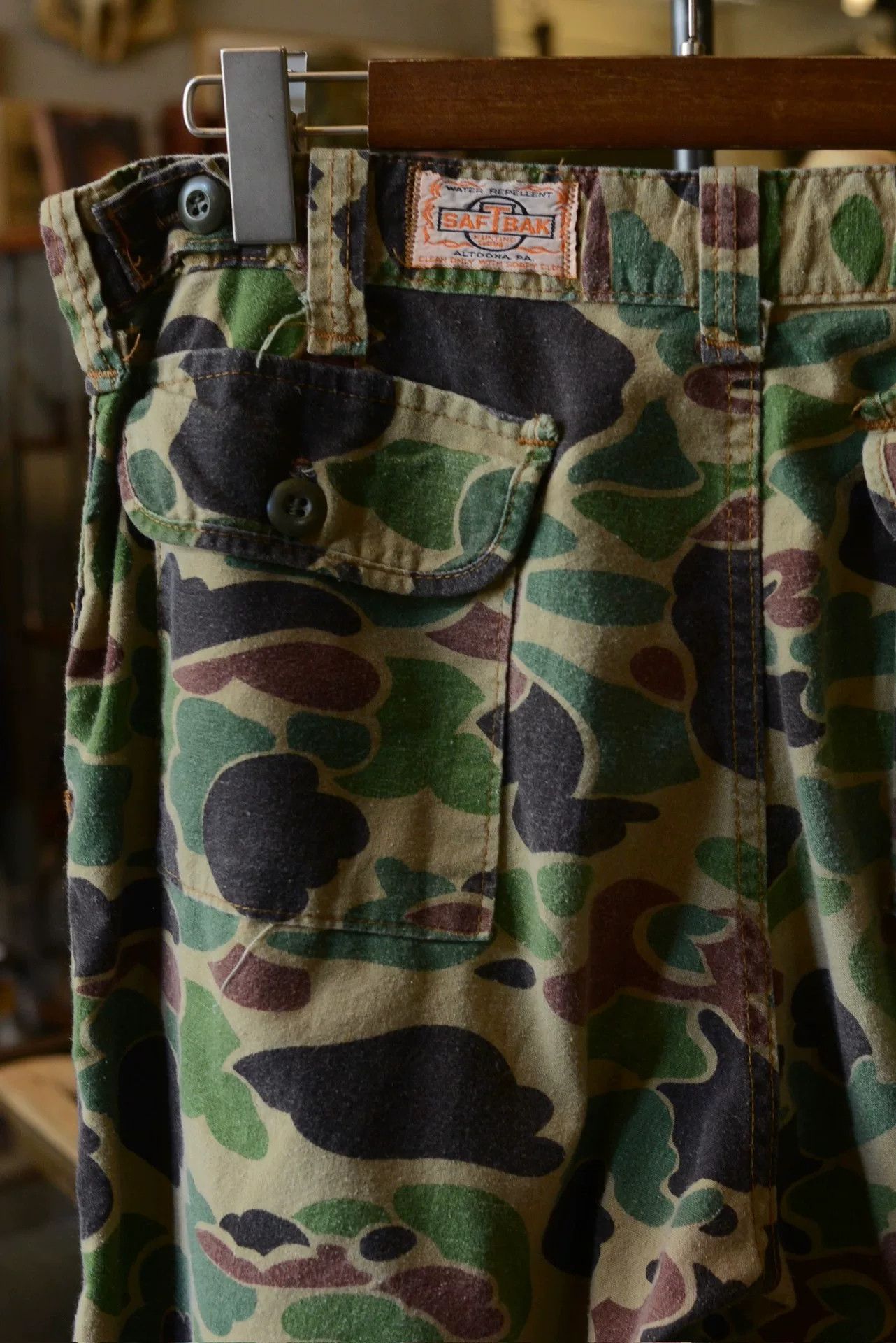 SafTbak 1970s-80s US Duck Camo Cargo Pants Size US 26 / EU 42 - 8 Thumbnail