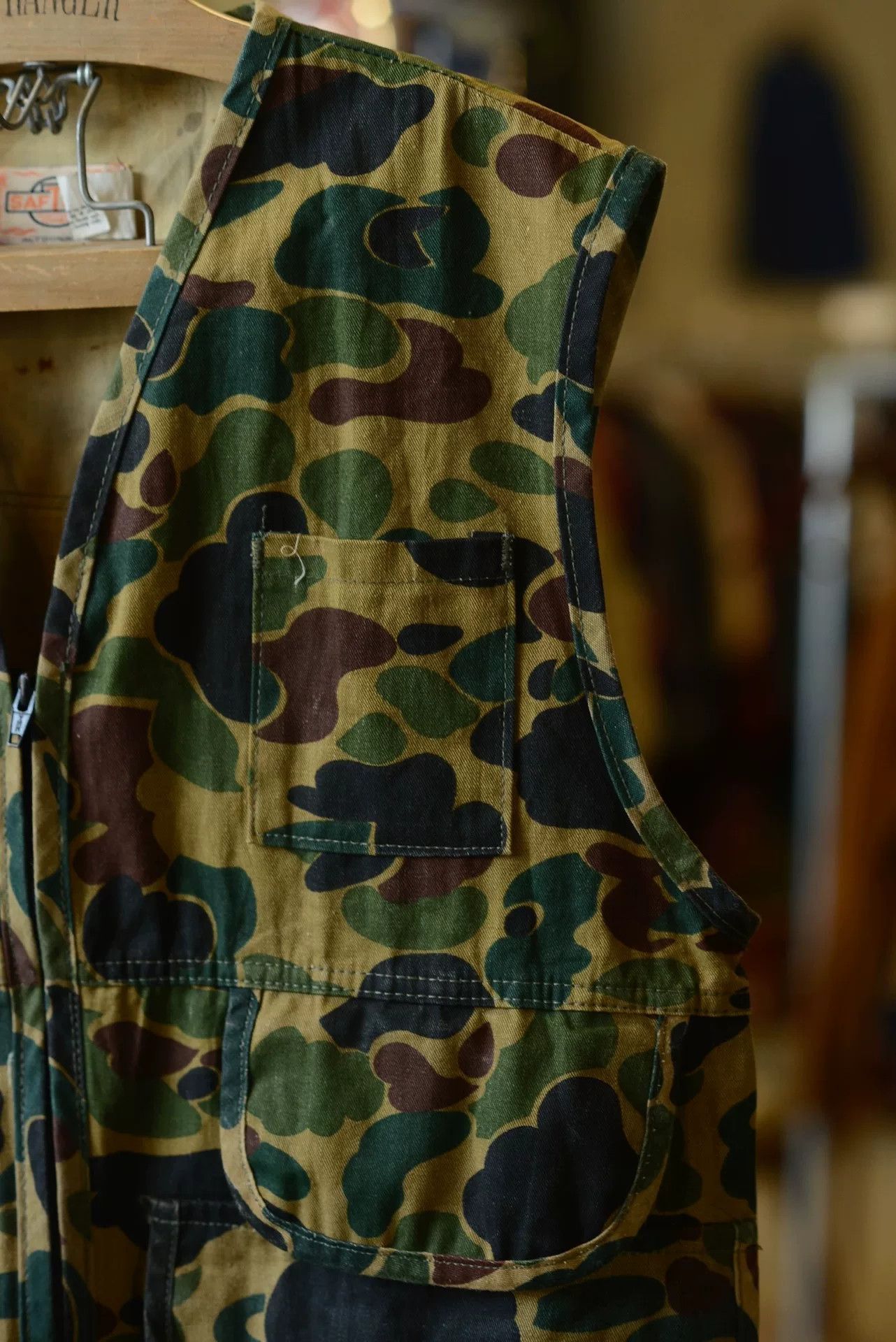 SafTbak 1970s Duck Hunting Camo Vest Size US M / EU 48-50 / 2 - 3 Thumbnail