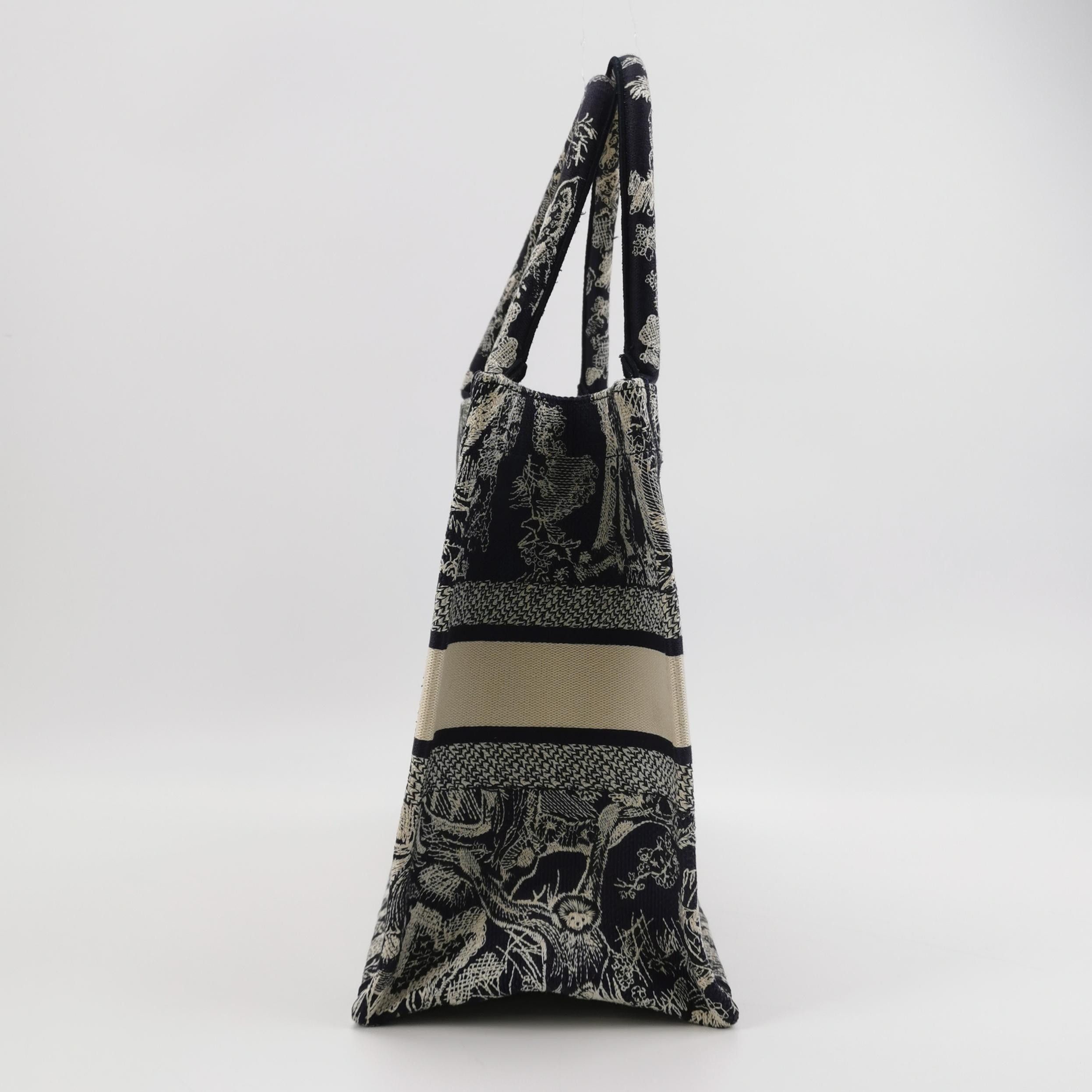 Dior Dior Women os Tote Bags Size ONE SIZE - 4 Thumbnail