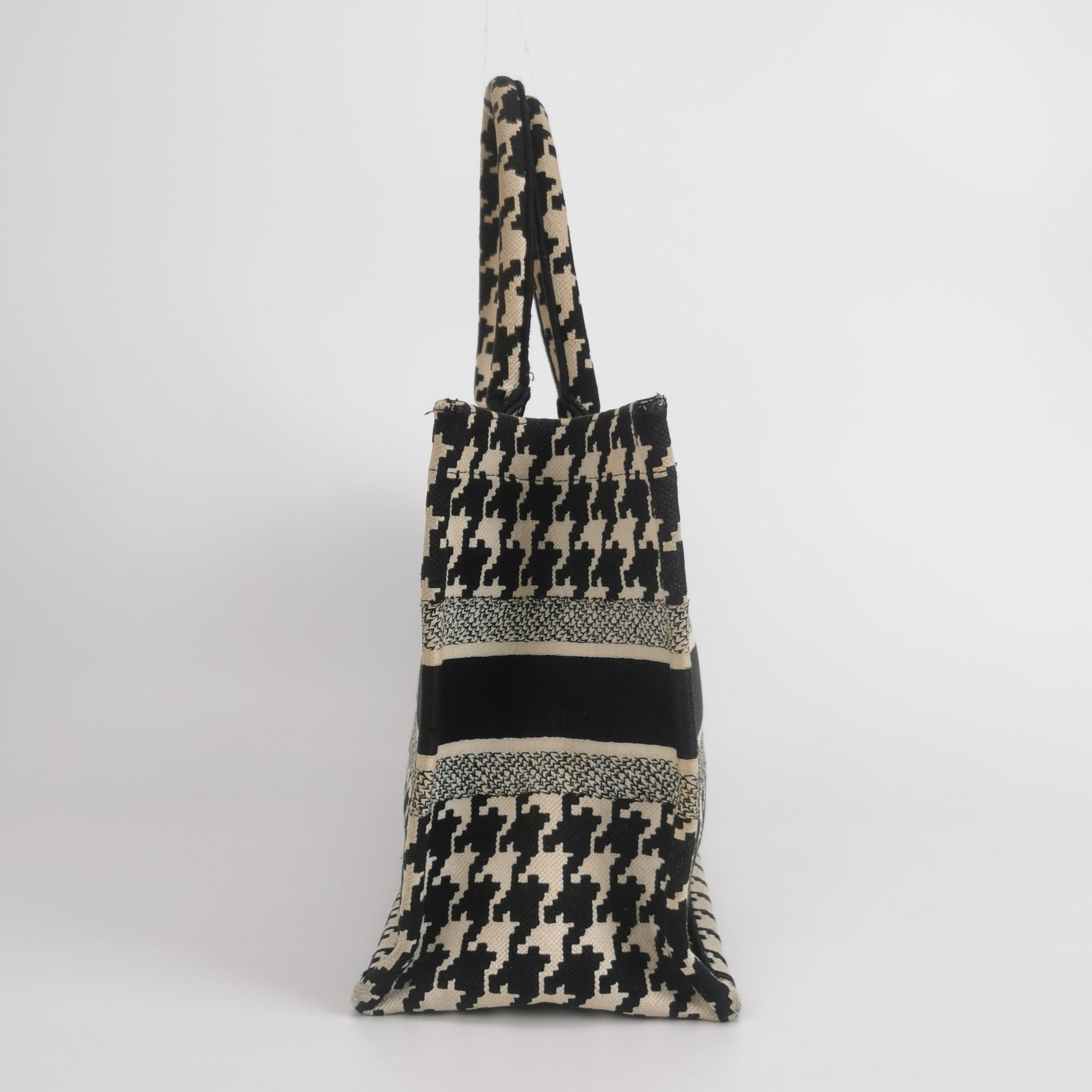 Dior Dior Women os Tote Bags Size ONE SIZE - 3 Thumbnail