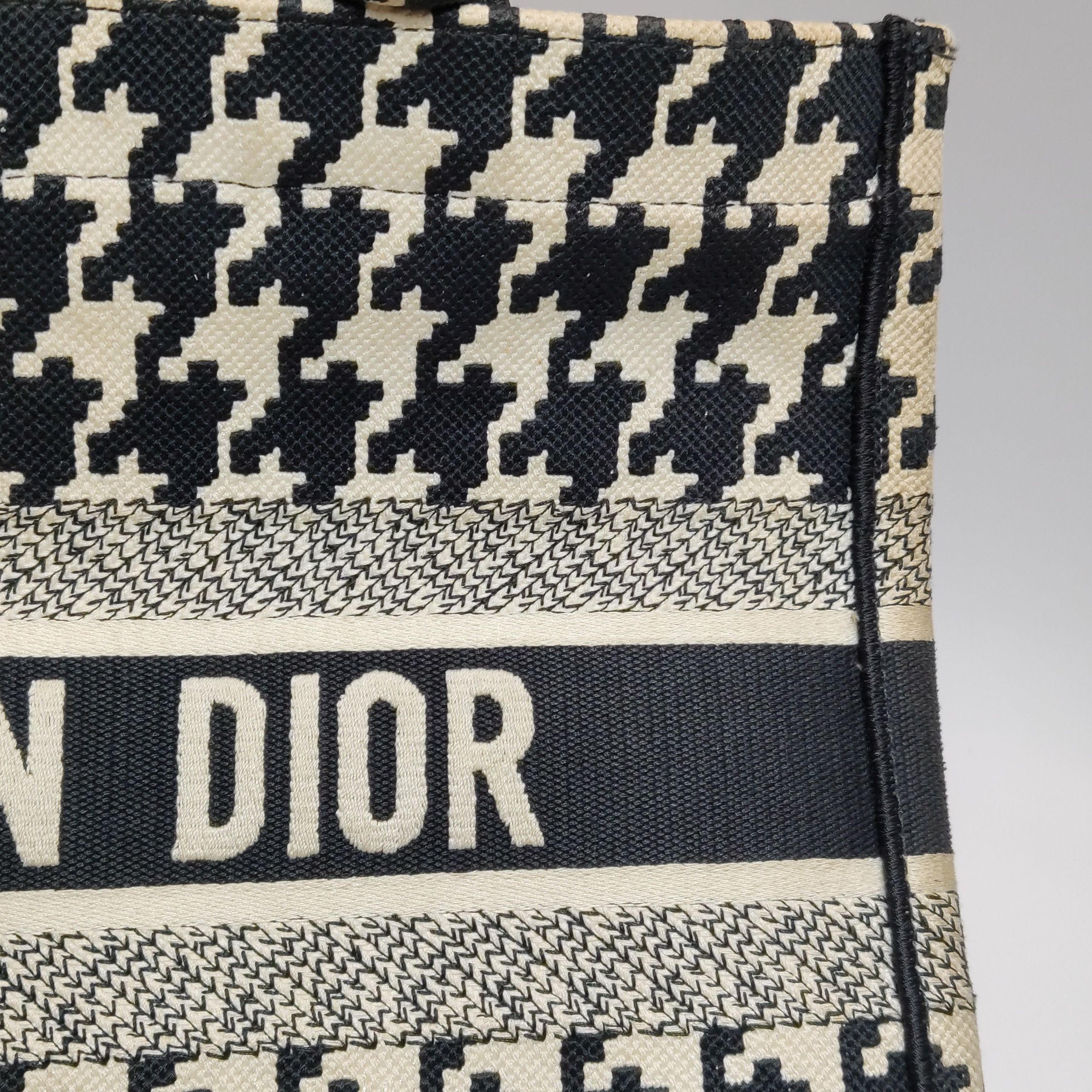 Dior Dior Women os Tote Bags Size ONE SIZE - 18 Thumbnail