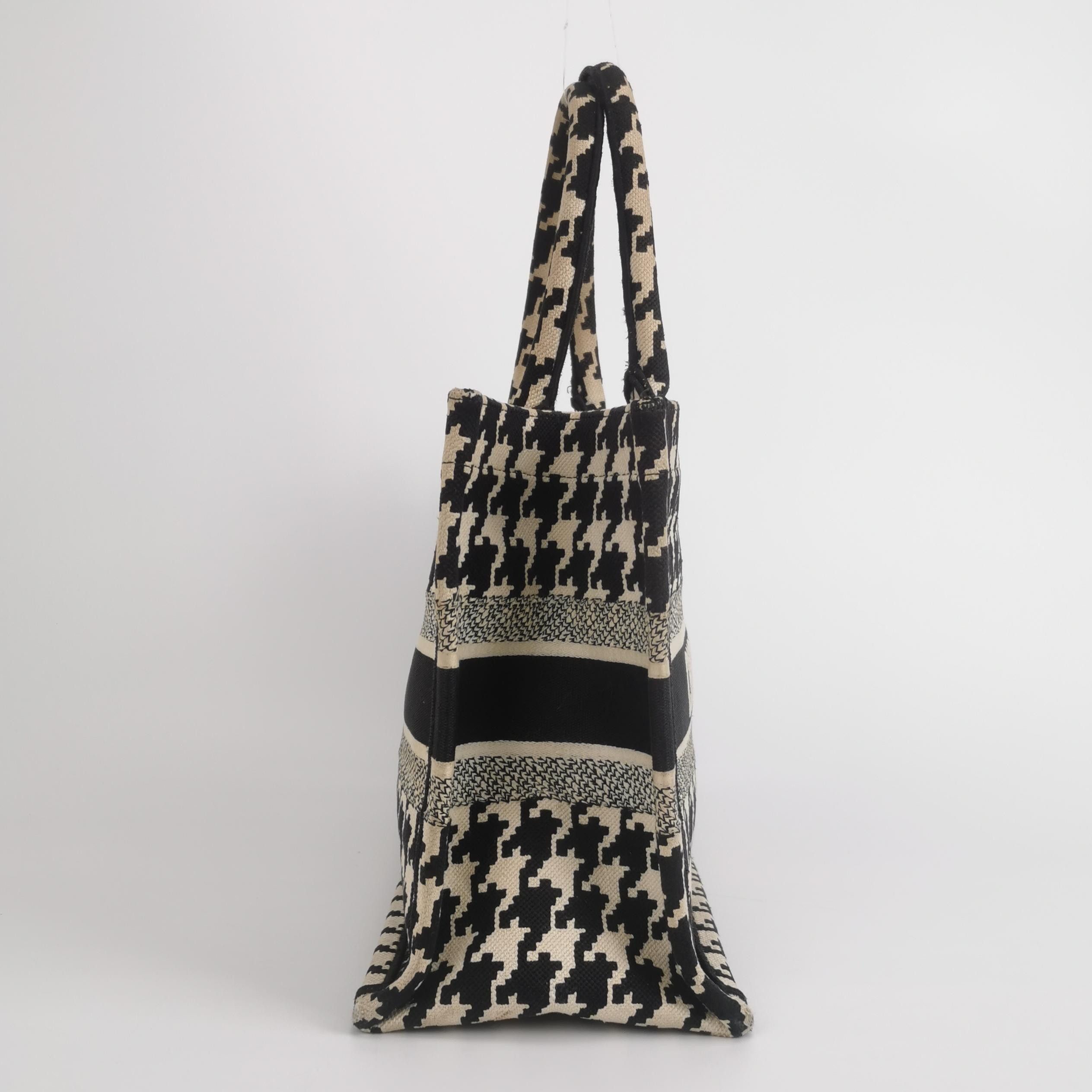 Dior Dior Women os Tote Bags Size ONE SIZE - 4 Thumbnail