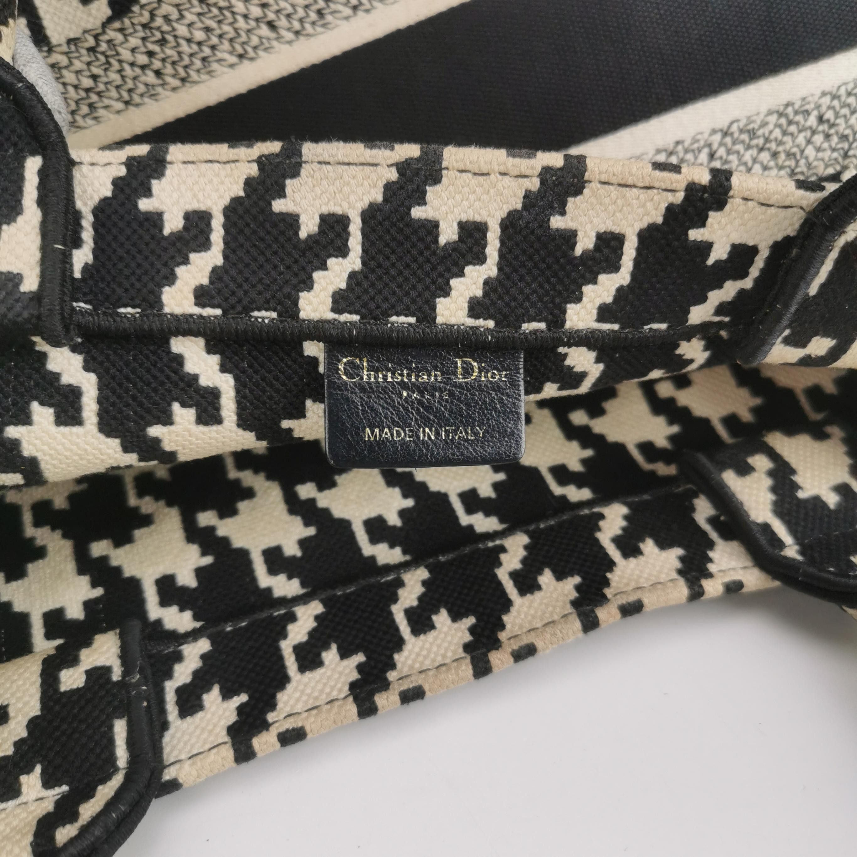 Dior Dior Women os Tote Bags Size ONE SIZE - 8 Thumbnail