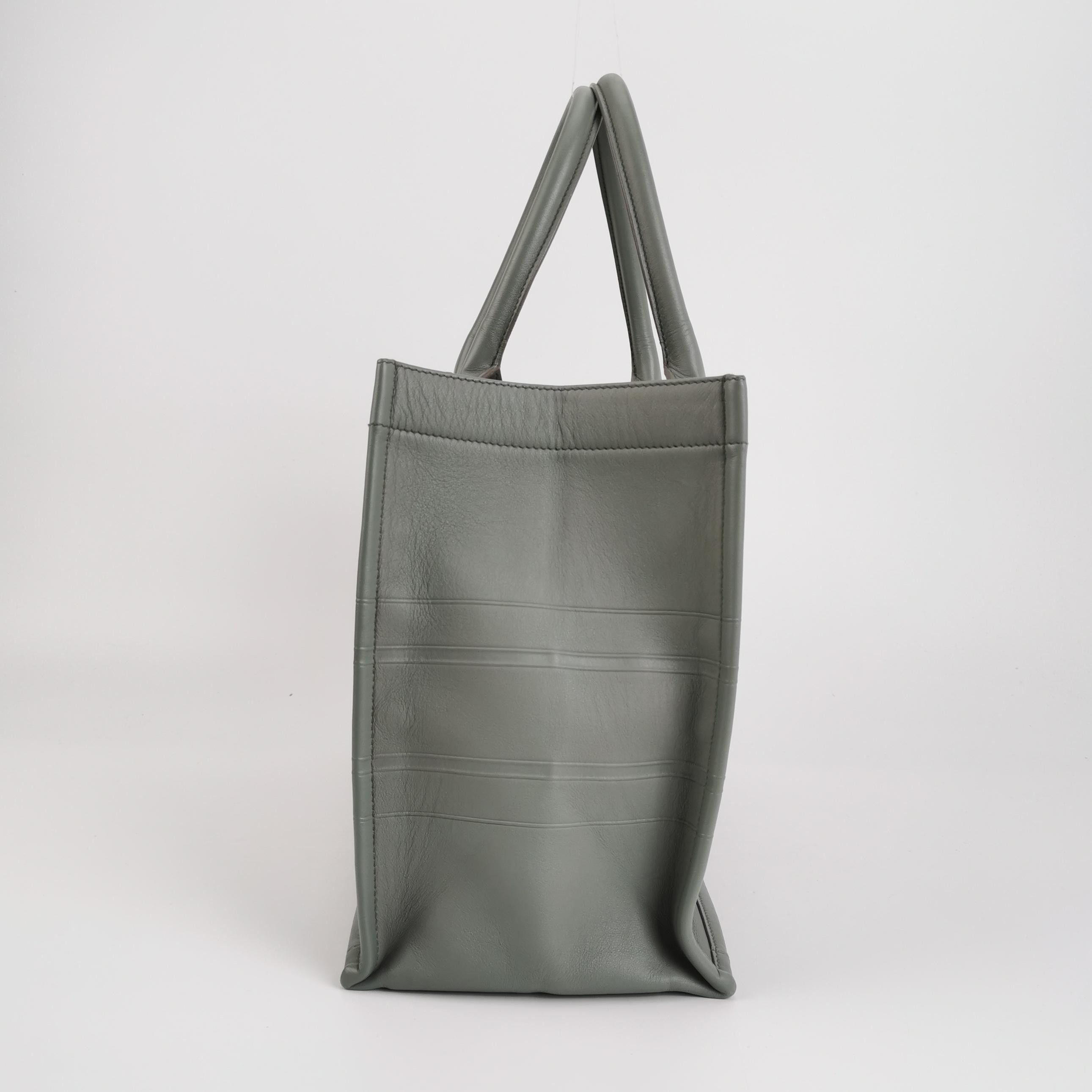 Dior Dior Women os Tote Bags Size ONE SIZE - 4 Thumbnail