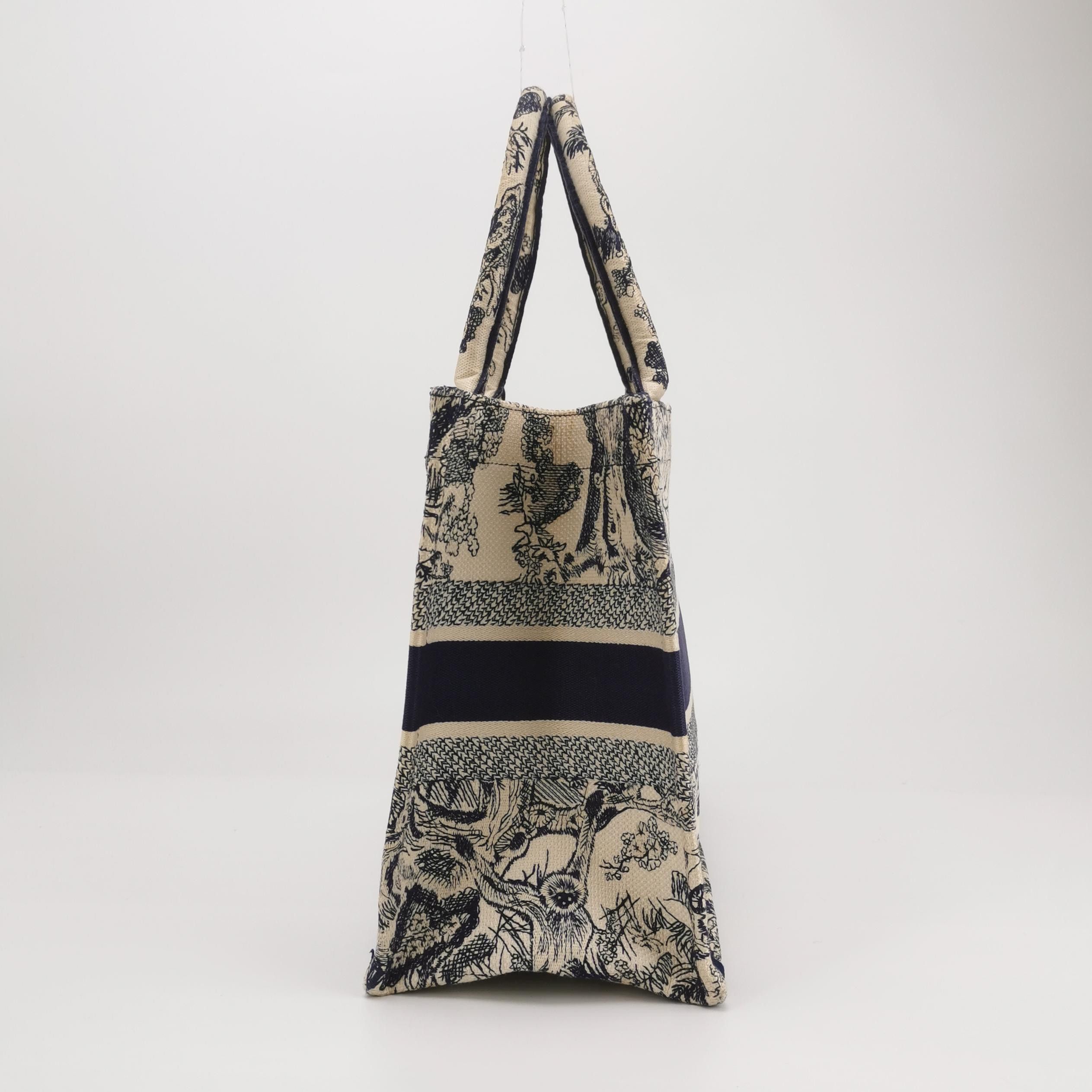 Dior Dior Women os Tote Bags Size ONE SIZE - 3 Thumbnail