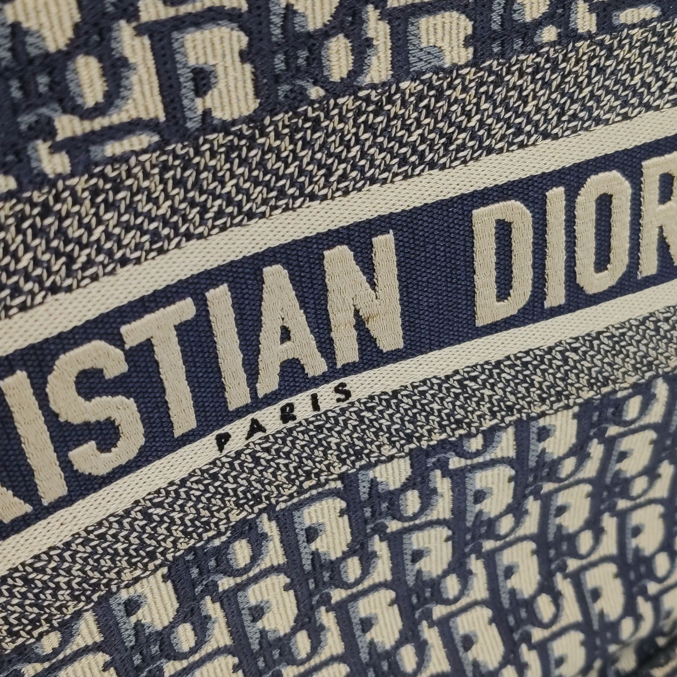 Dior Dior Women os Tote Bags Size ONE SIZE - 9 Thumbnail