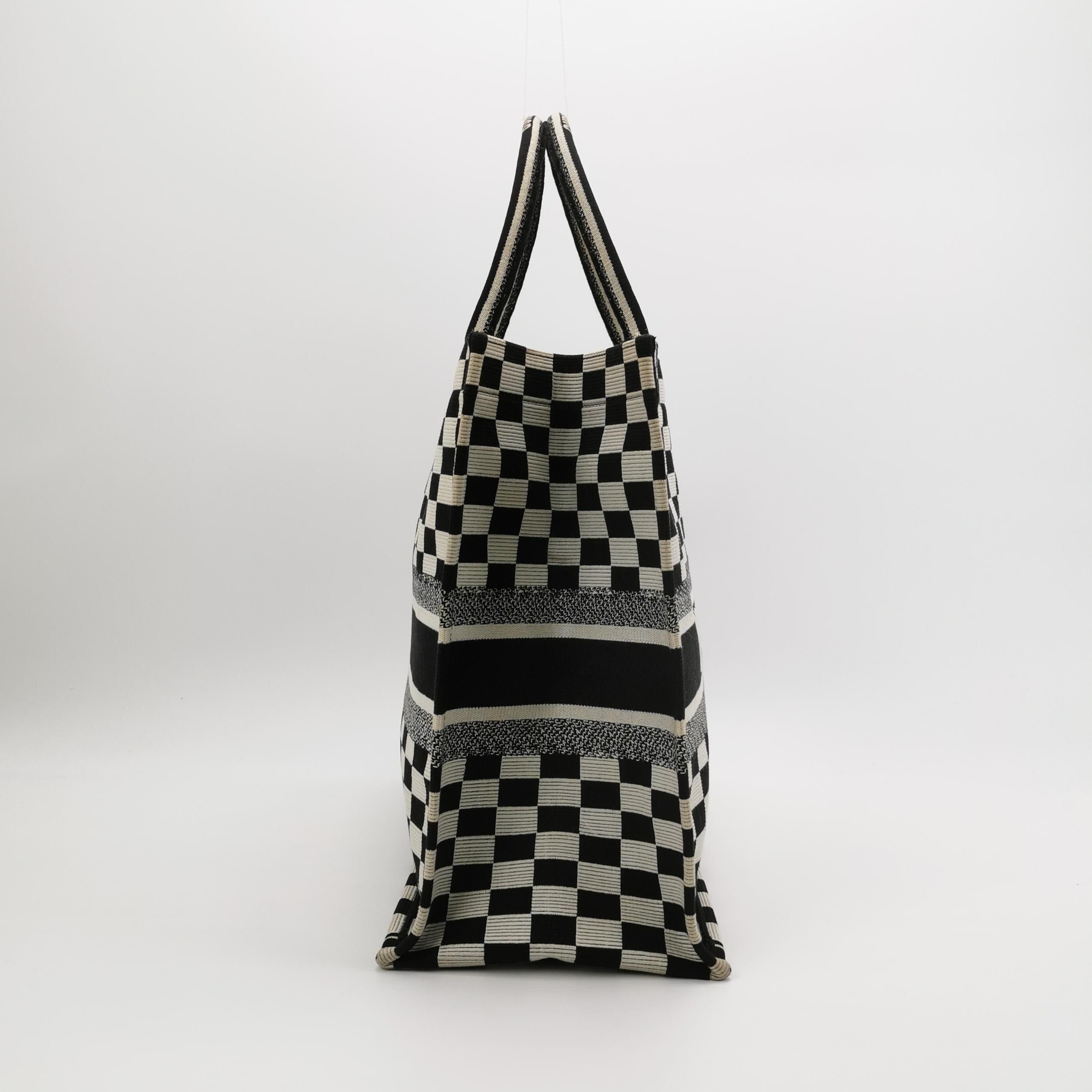 Dior Dior Women os Tote Bags Size ONE SIZE - 4 Thumbnail