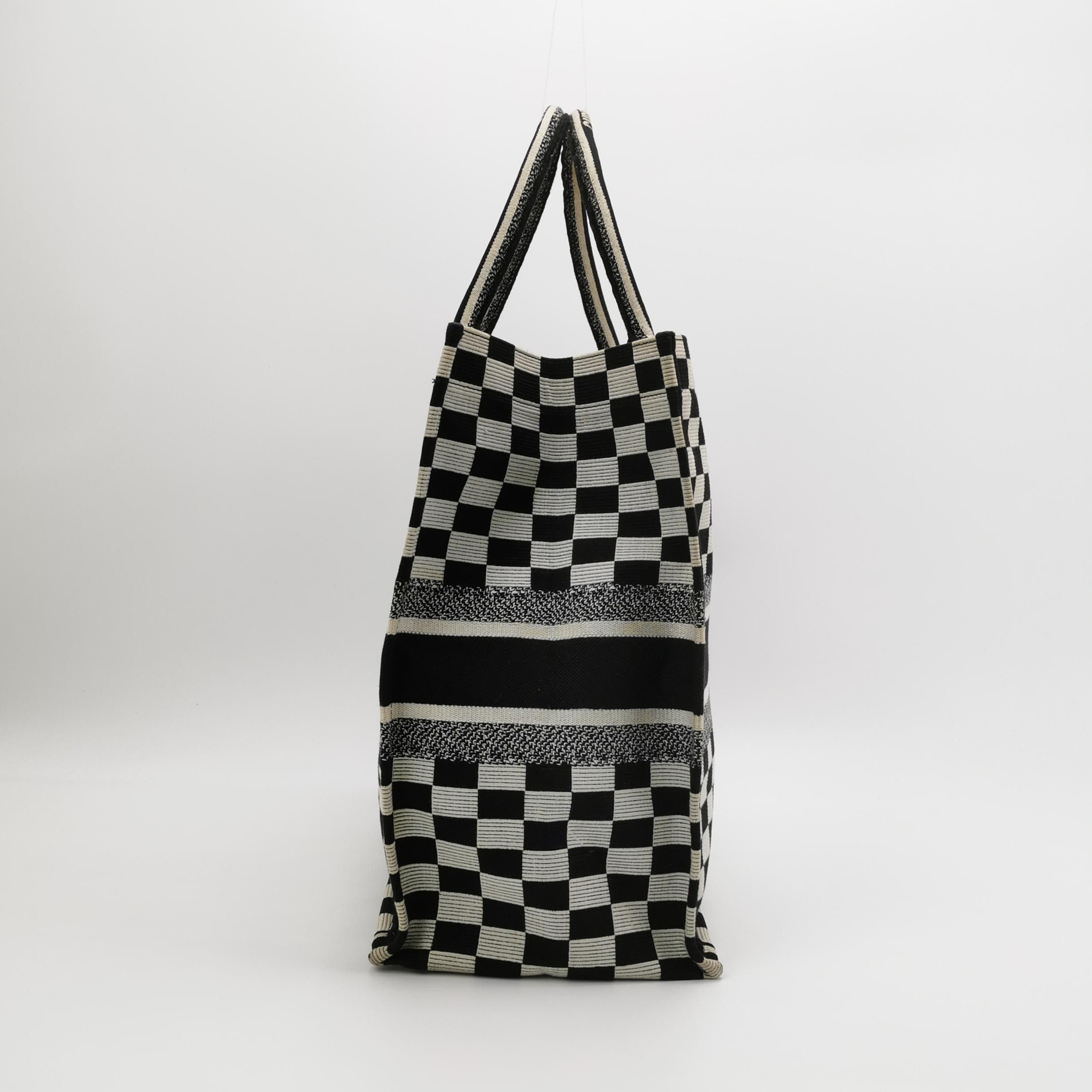 Dior Dior Women os Tote Bags Size ONE SIZE - 3 Thumbnail