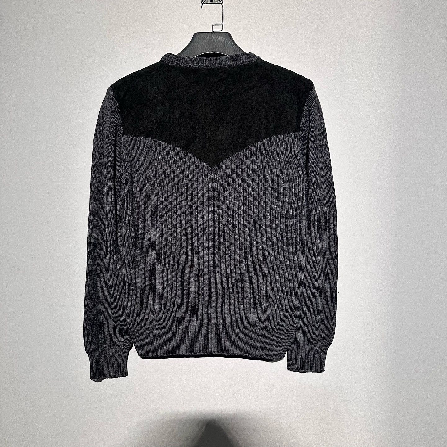 Saint Laurent Paris Saint Laurent Suede Patch Wool Sweater Size L Size US L / EU 52-54 / 3 - 2 Thumbnail