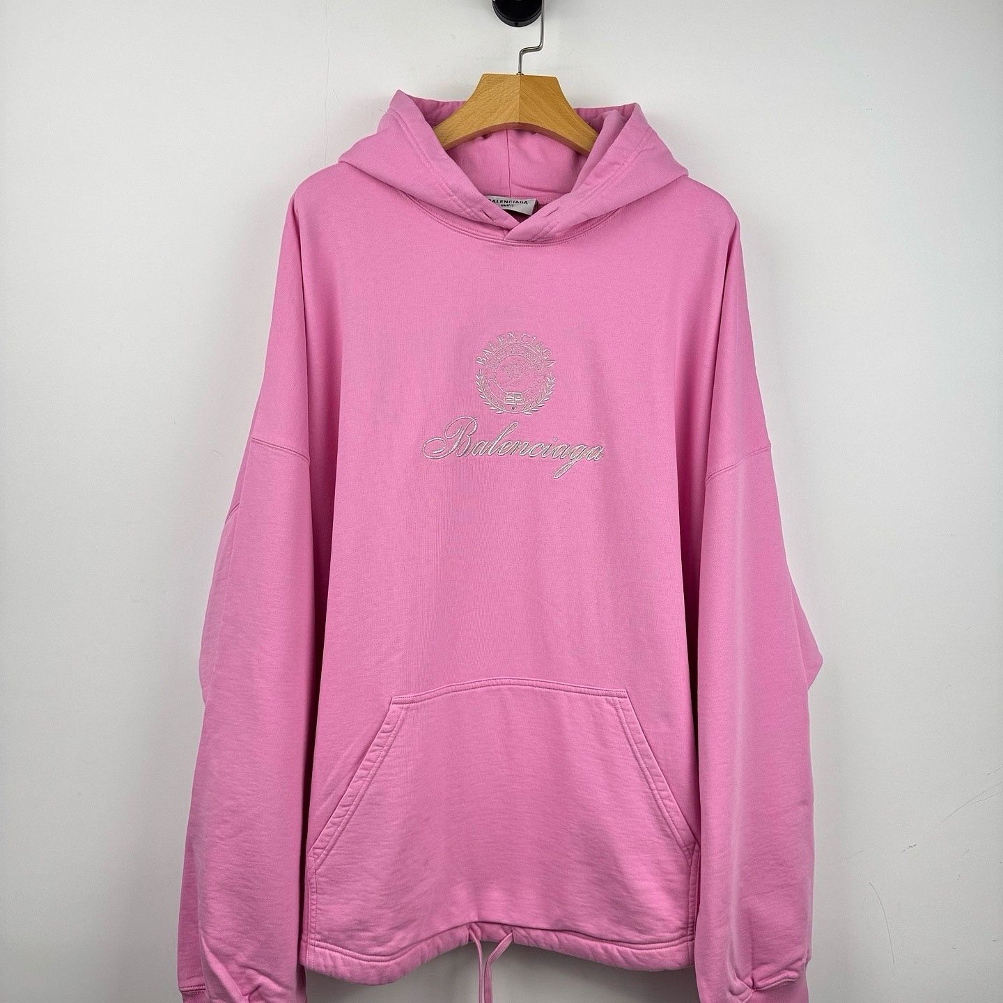 Balenciaga Balenciaga Embroidered Logo Hoodie Size XL Size US XL / EU 56 / 4 - 8 Thumbnail