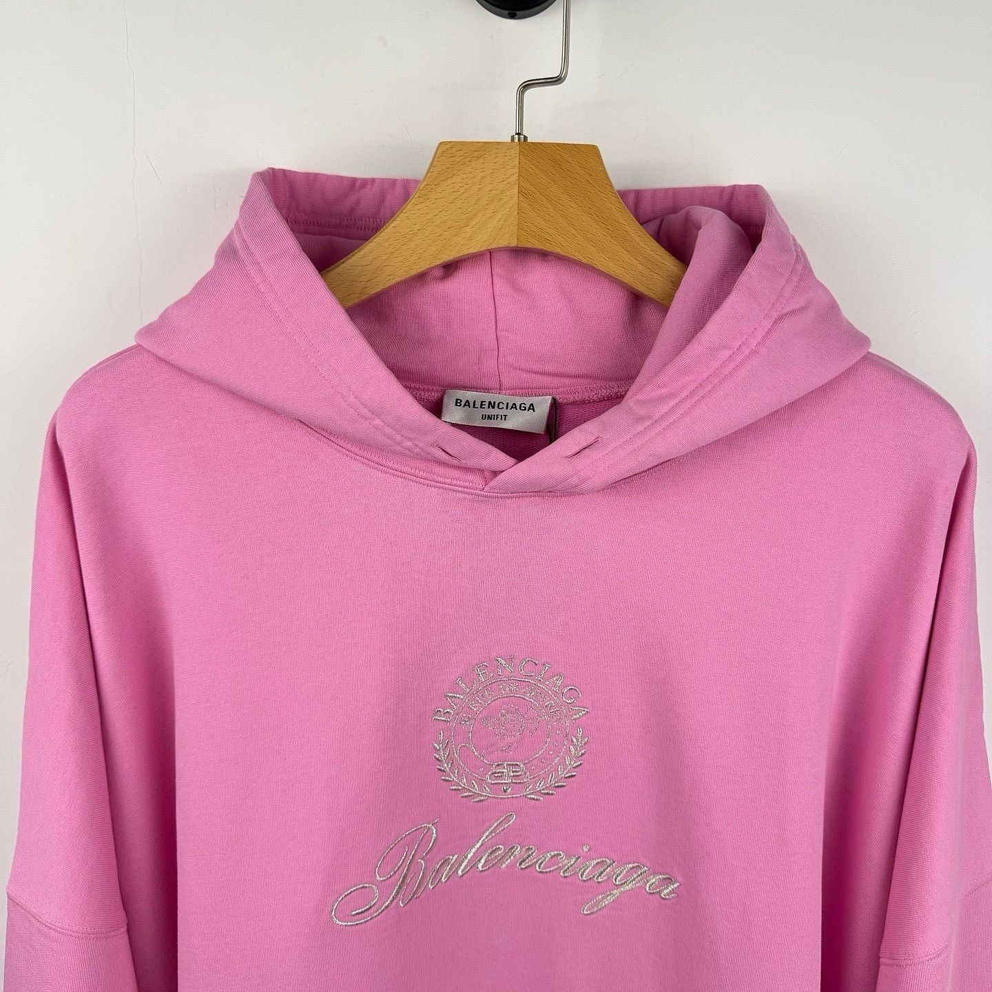 Balenciaga Balenciaga Embroidered Logo Hoodie Size XL Size US XL / EU 56 / 4 - 3 Thumbnail