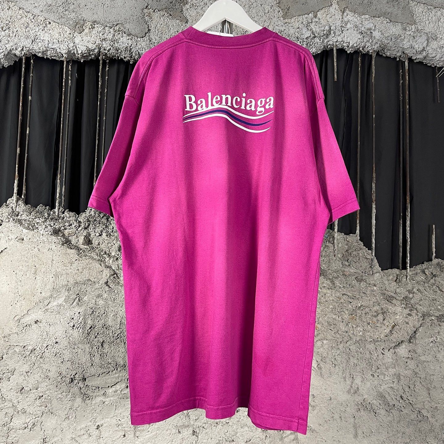 Balenciaga Balenciaga Wavy Logo T-Shirt Size XS Size US XS / EU 42 / 0 - 2 Thumbnail