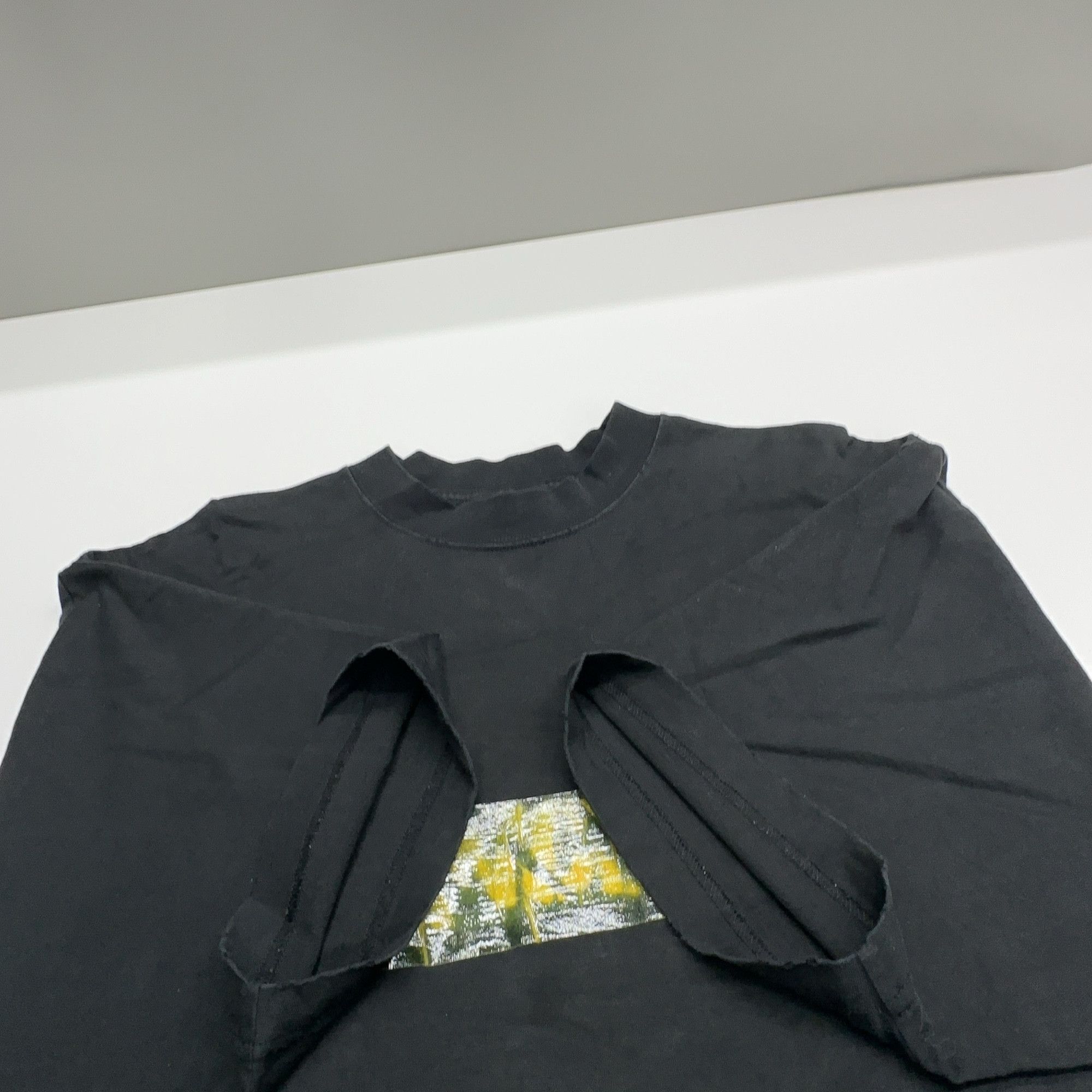 Balenciaga Balenciaga Graphic Print T-Shirt Size XS Size US XS / EU 42 / 0 - 11 Thumbnail