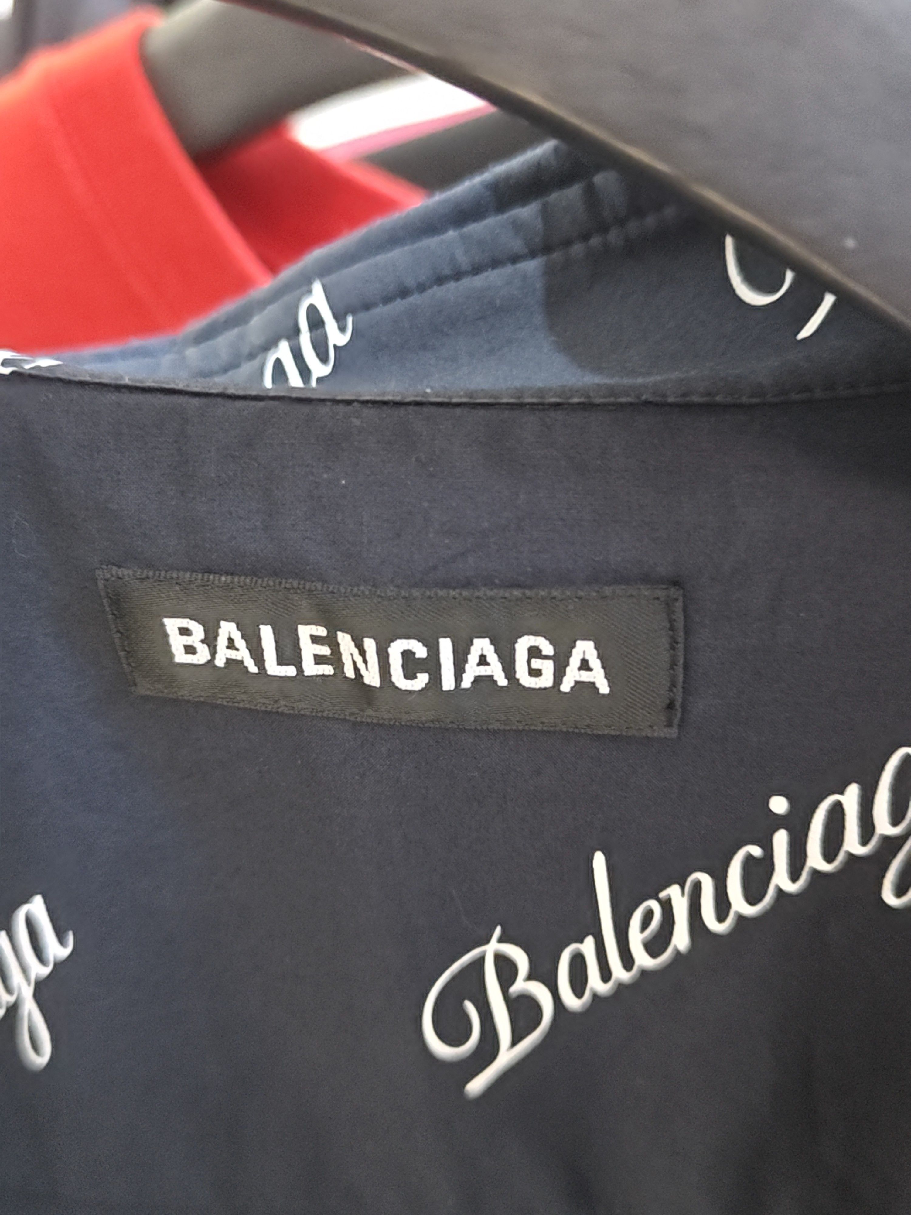 Balenciaga Balenciaga All Over Logo Short Sleeve Shirt Size S Size US S / EU 44-46 / 1 - 3 Thumbnail