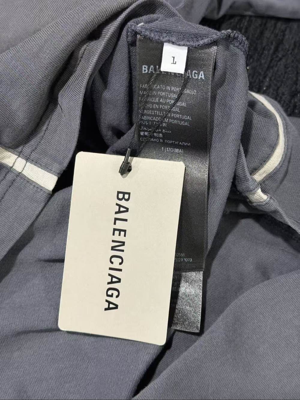 Balenciaga Balenciaga Infinity Logo T-Shirt Size L Size US L / EU 52-54 / 3 - 5 Thumbnail