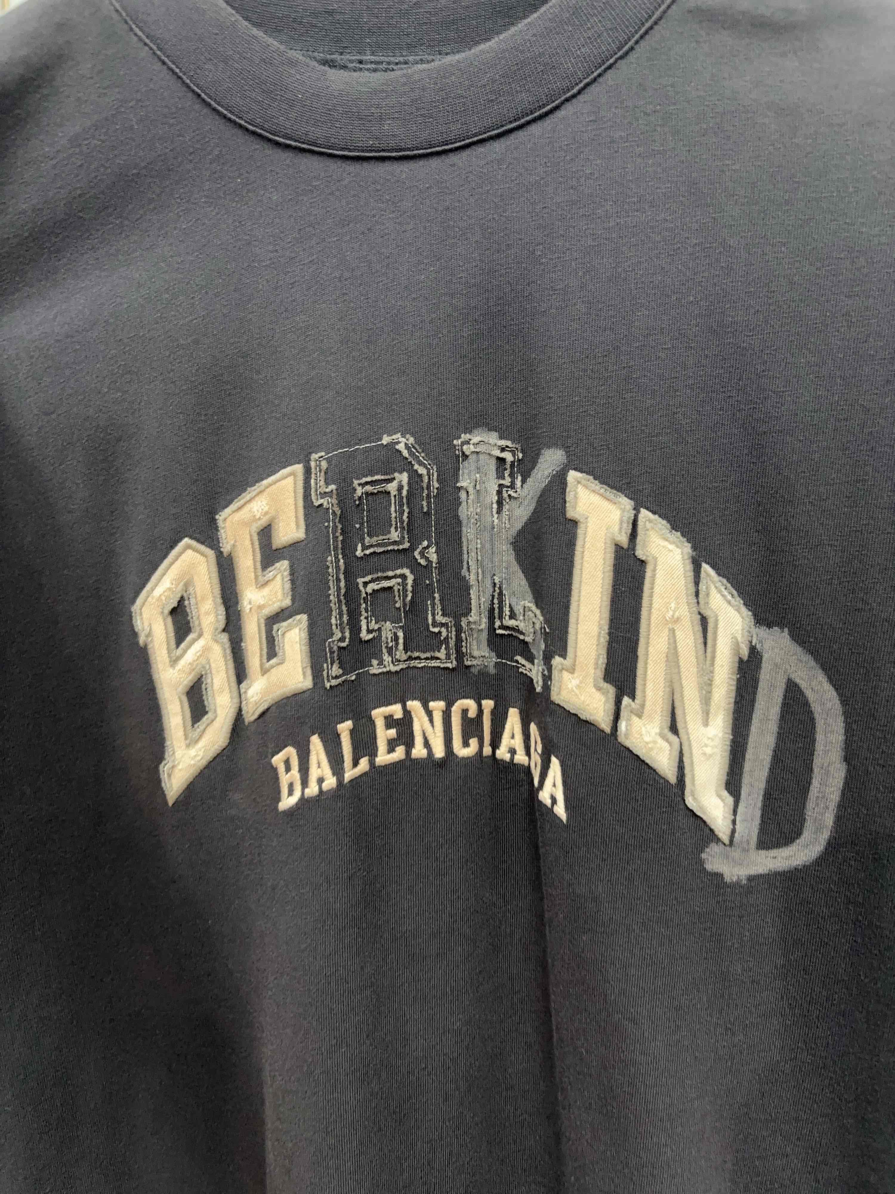 Balenciaga Balenciaga Be Kind Logo T-Shirt Size S Size US S / EU 44-46 / 1 - 6 Thumbnail