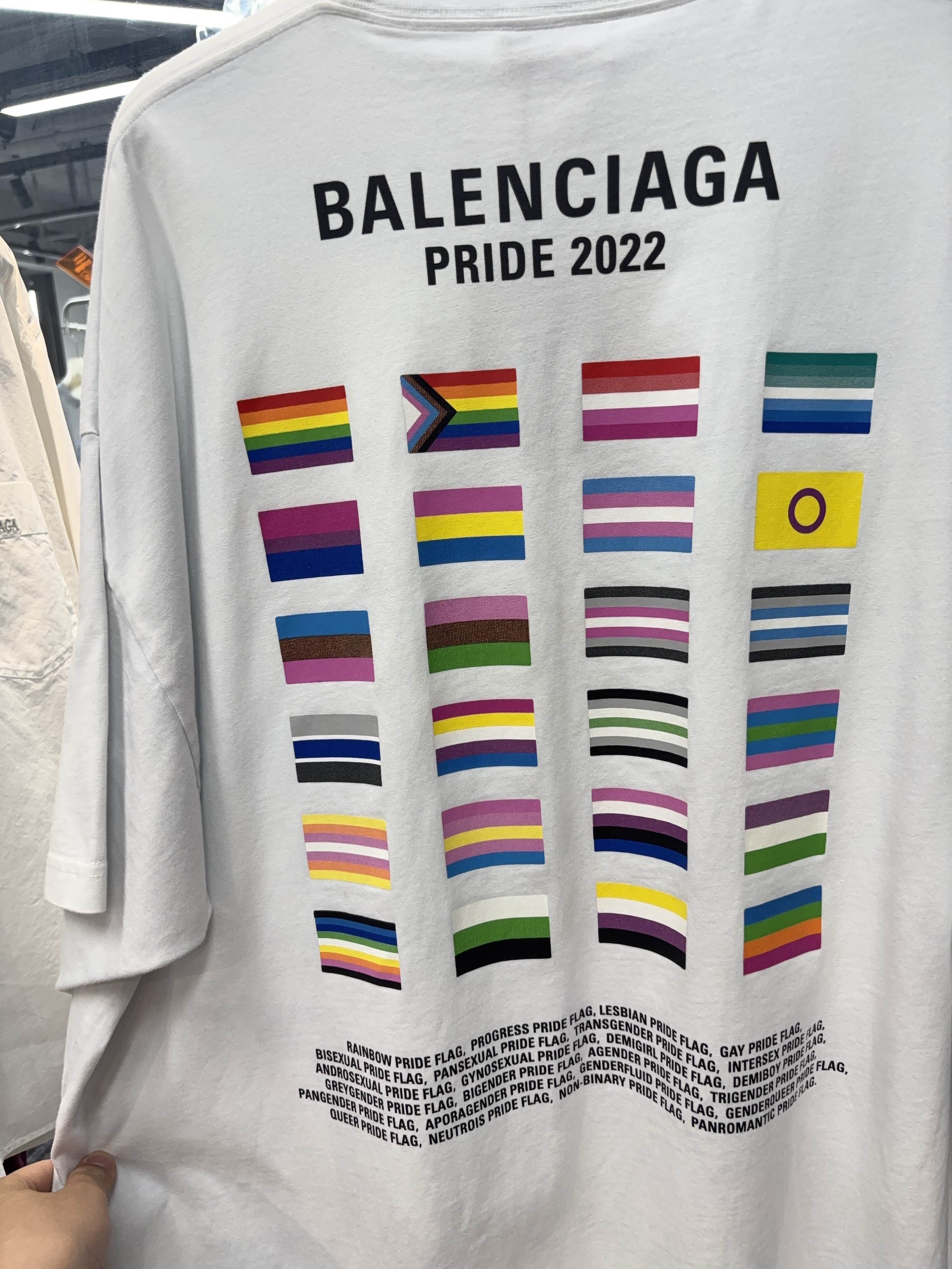 Balenciaga Balenciaga Pride Flag T-Shirt Size XL Size US XL / EU 56 / 4 - 9 Thumbnail
