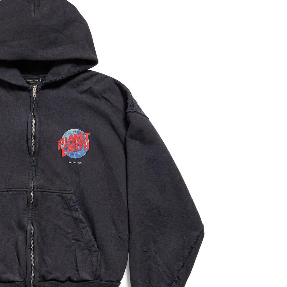 Balenciaga Balenciaga Planet Earth Zip Hoodie Size M Size US M / EU 48-50 / 2 - 8 Thumbnail