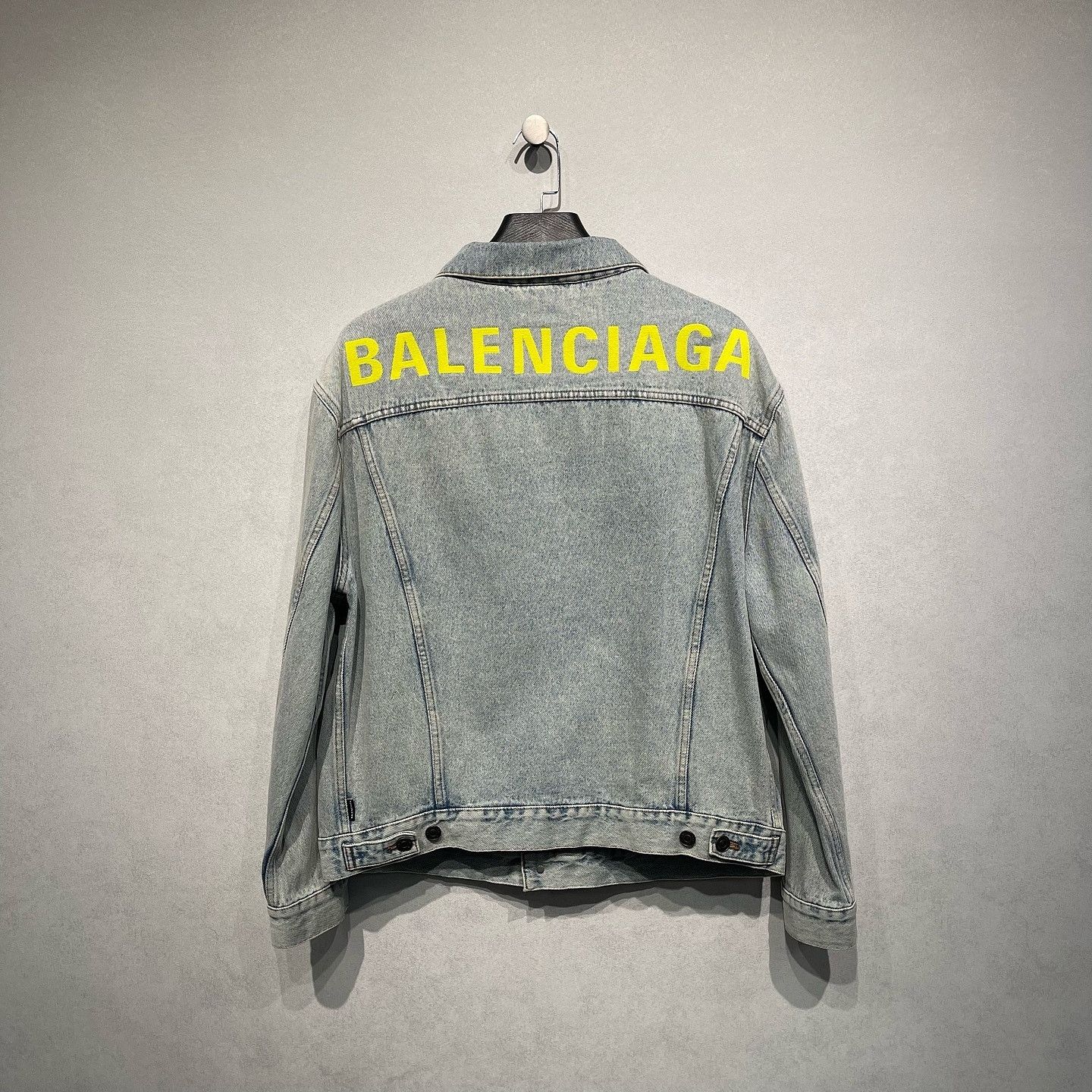 Balenciaga Balenciaga Logo Denim Jacket Size 46 Size US S / EU 44-46 / 1 - 2 Thumbnail