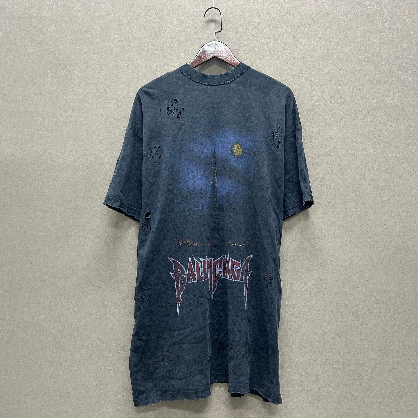 Balenciaga Balenciaga Eiffel Tower Distressed T-Shirt Size M Size US M / EU 48-50 / 2 - 6 Thumbnail