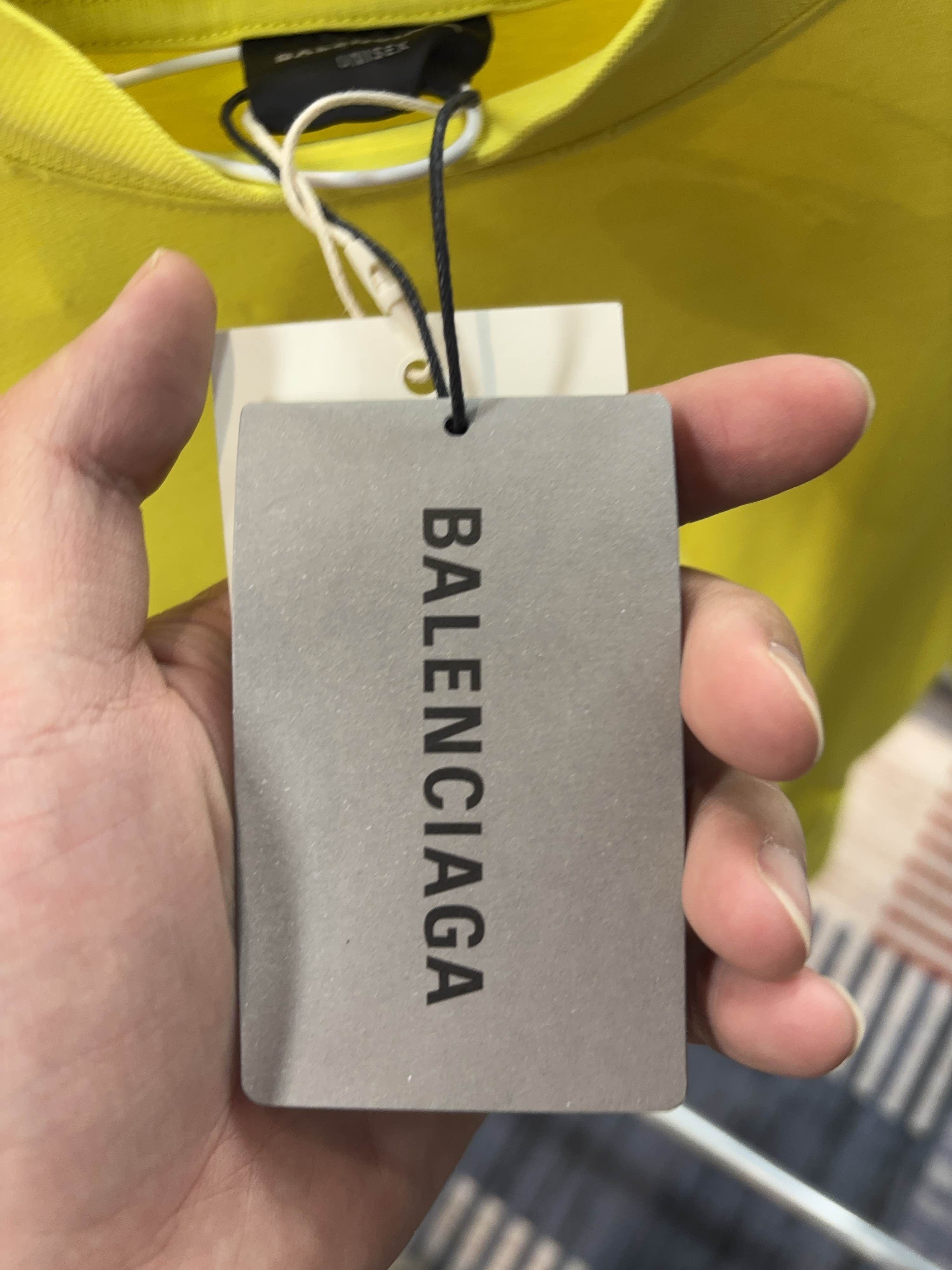 Balenciaga Balenciaga Logo Graphic T-Shirt Size M Size US M / EU 48-50 / 2 - 5 Thumbnail