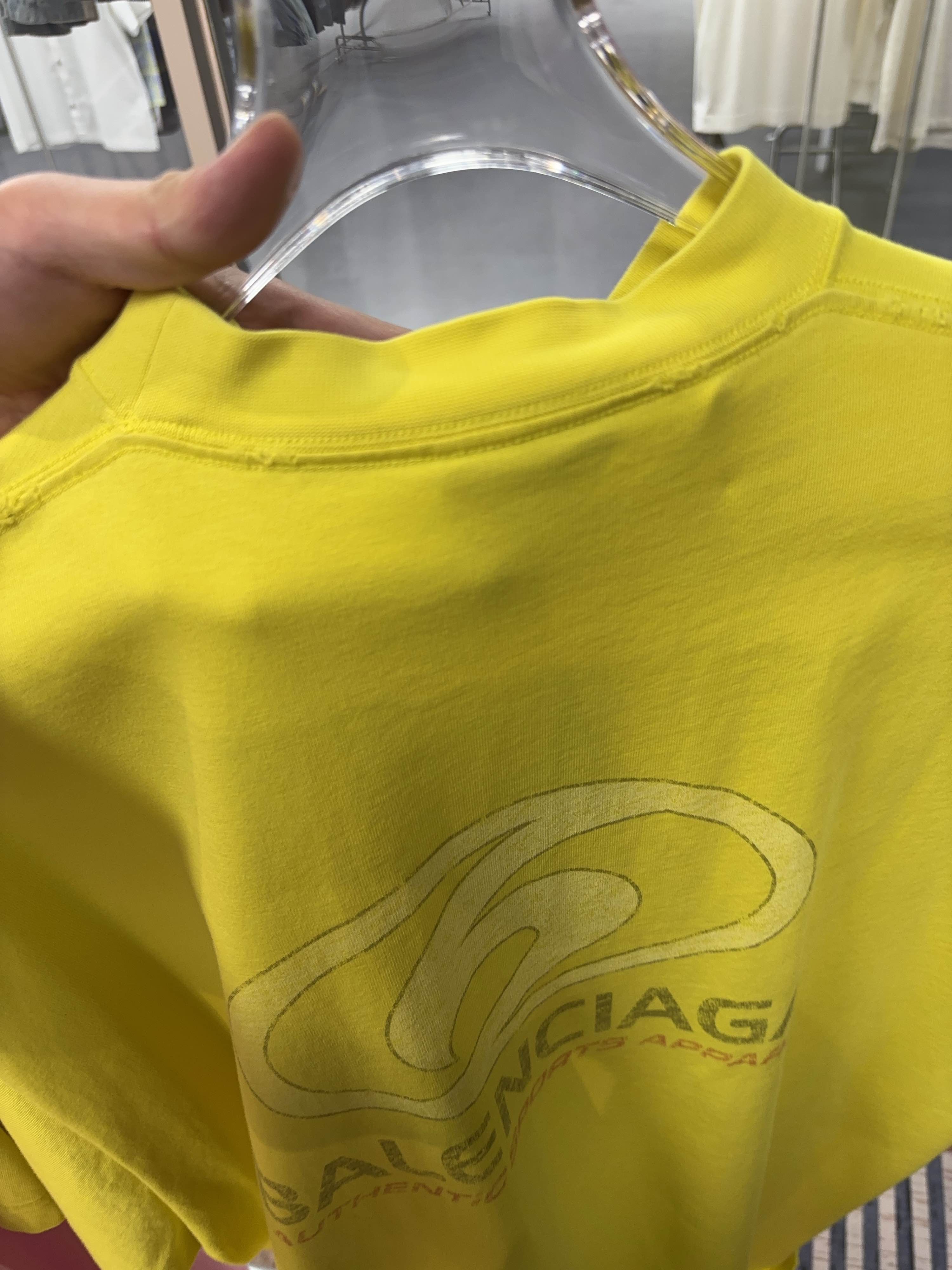 Balenciaga Balenciaga Logo Graphic T-Shirt Size M Size US M / EU 48-50 / 2 - 6 Thumbnail