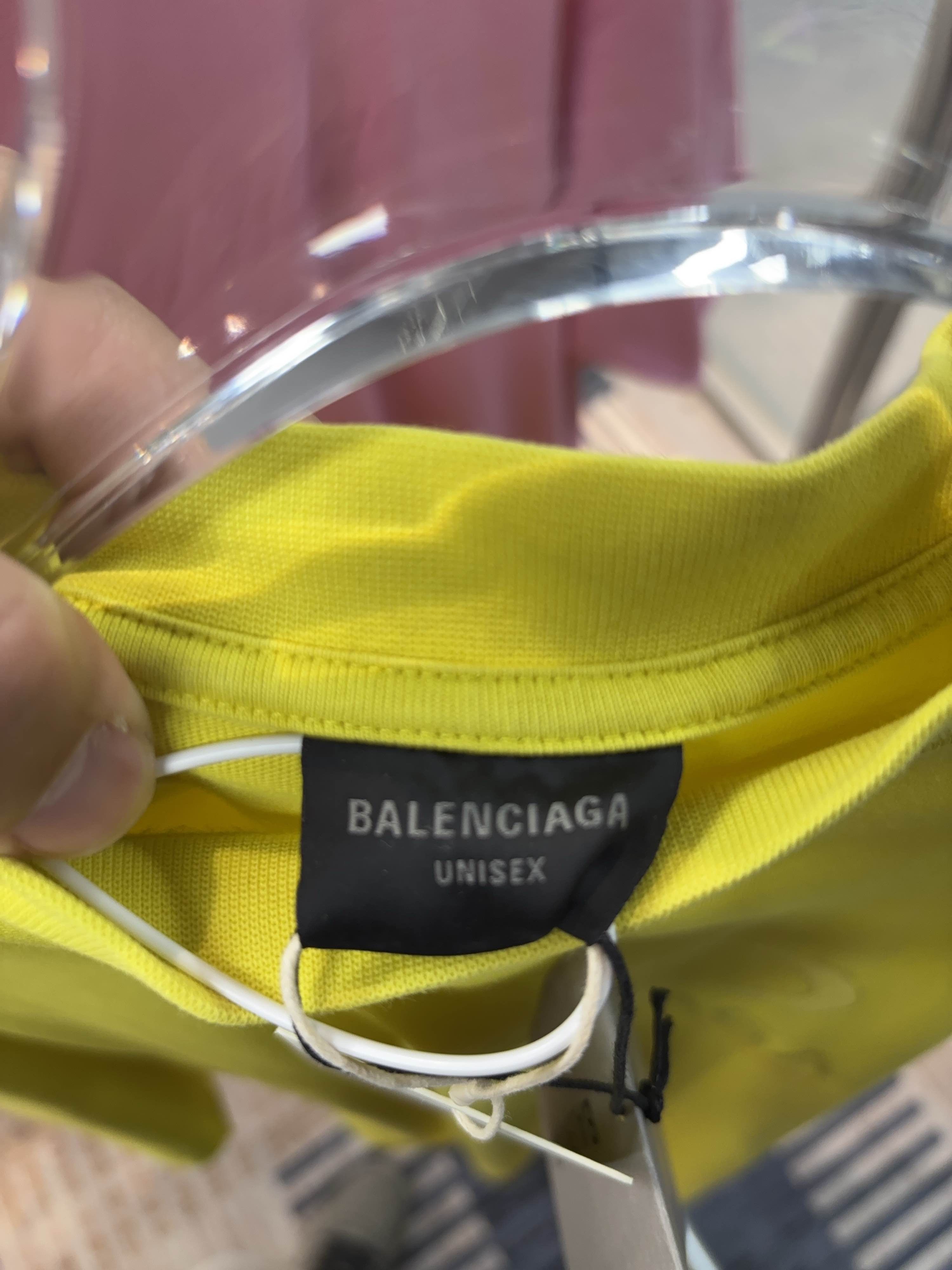 Balenciaga Balenciaga Logo Graphic T-Shirt Size M Size US M / EU 48-50 / 2 - 3 Thumbnail