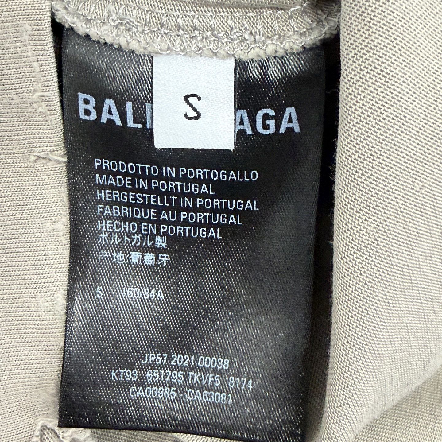 Balenciaga Balenciaga BB Logo Distressed T-Shirt Size S Size US S / EU 44-46 / 1 - 4 Thumbnail