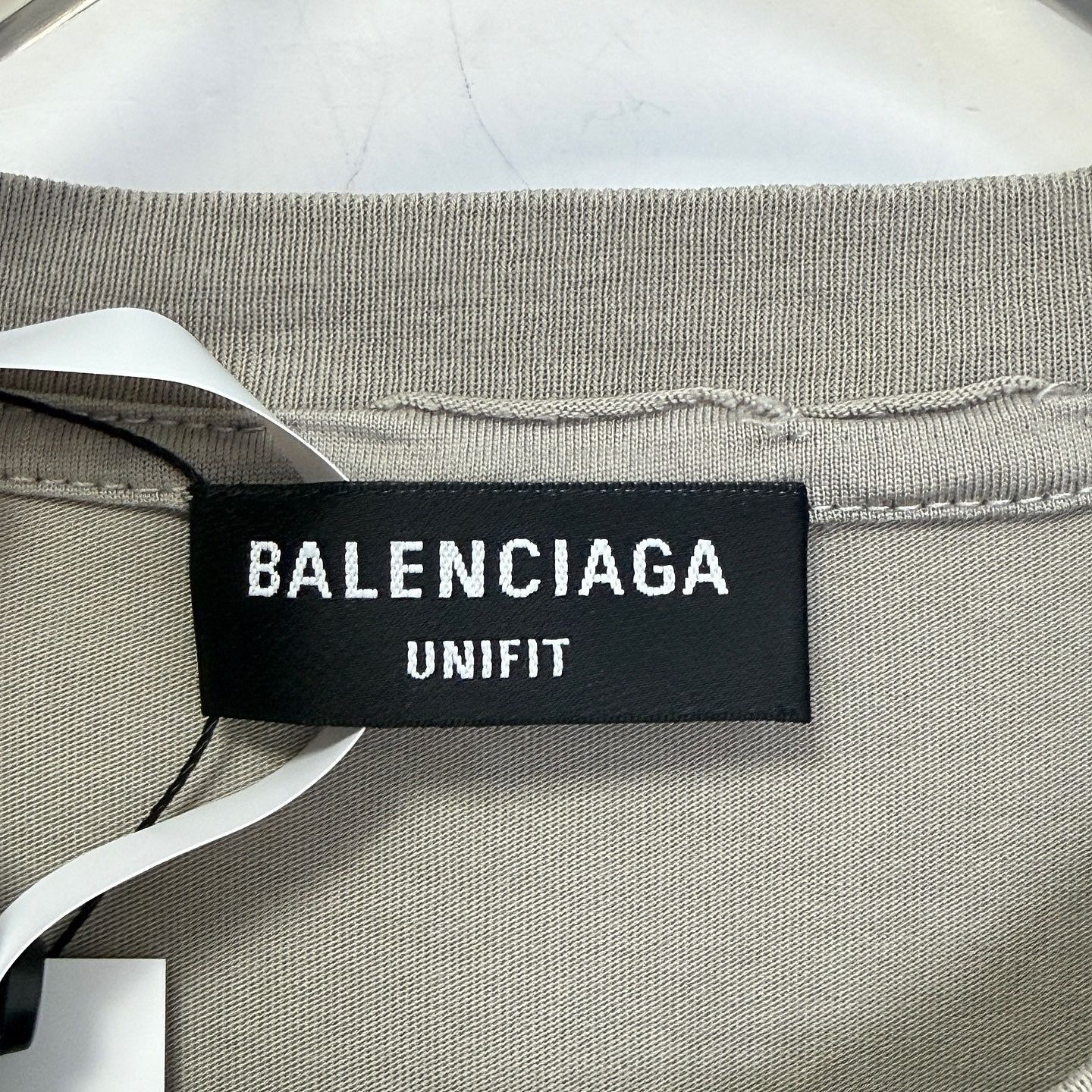 Balenciaga Balenciaga BB Logo Distressed T-Shirt Size S Size US S / EU 44-46 / 1 - 3 Thumbnail