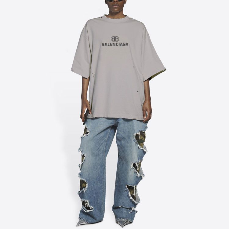 Balenciaga Balenciaga BB Logo Distressed T-Shirt Size S Size US S / EU 44-46 / 1 - 7 Thumbnail