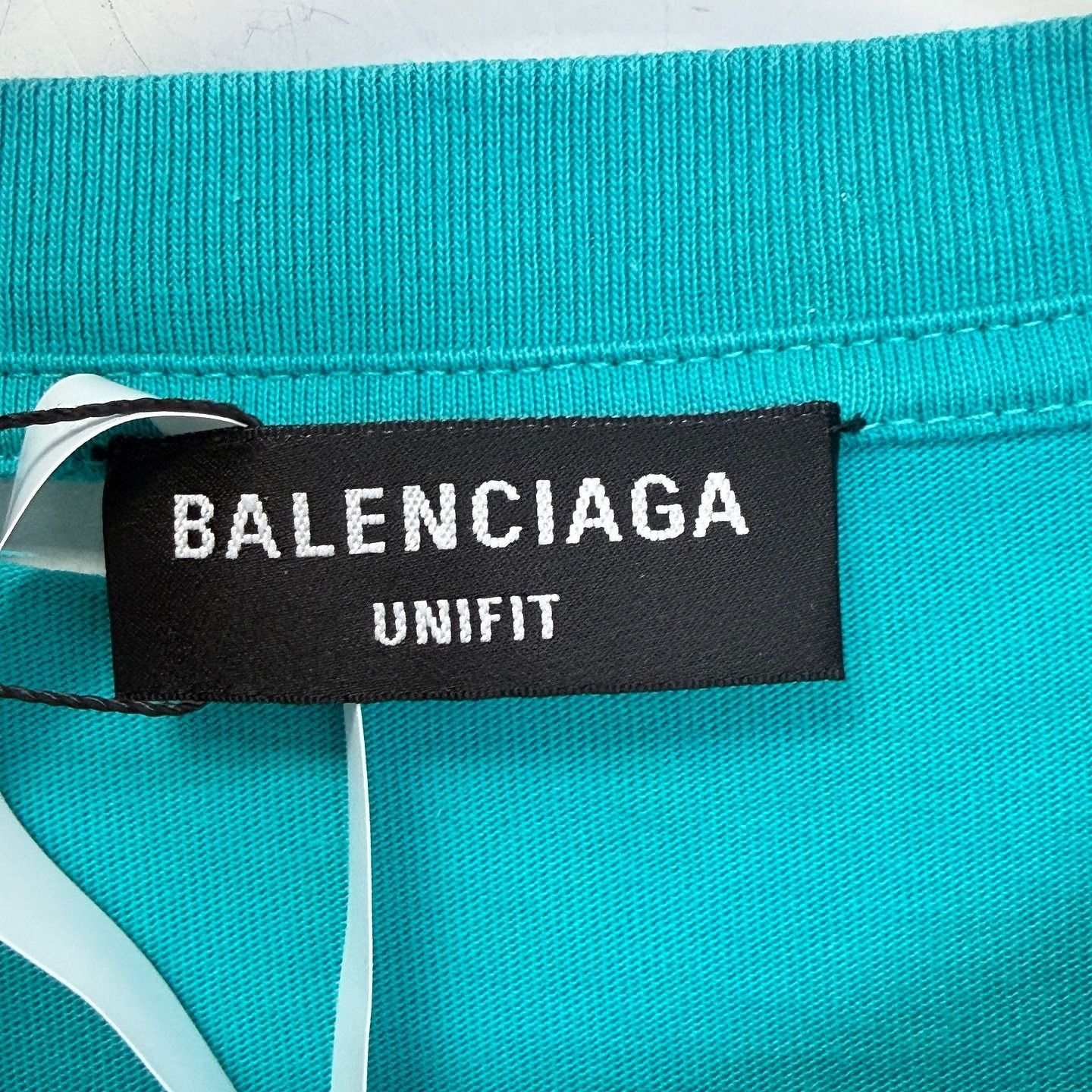 Balenciaga Balenciaga Logo Distressed T-Shirt Size S Size US S / EU 44-46 / 1 - 3 Thumbnail