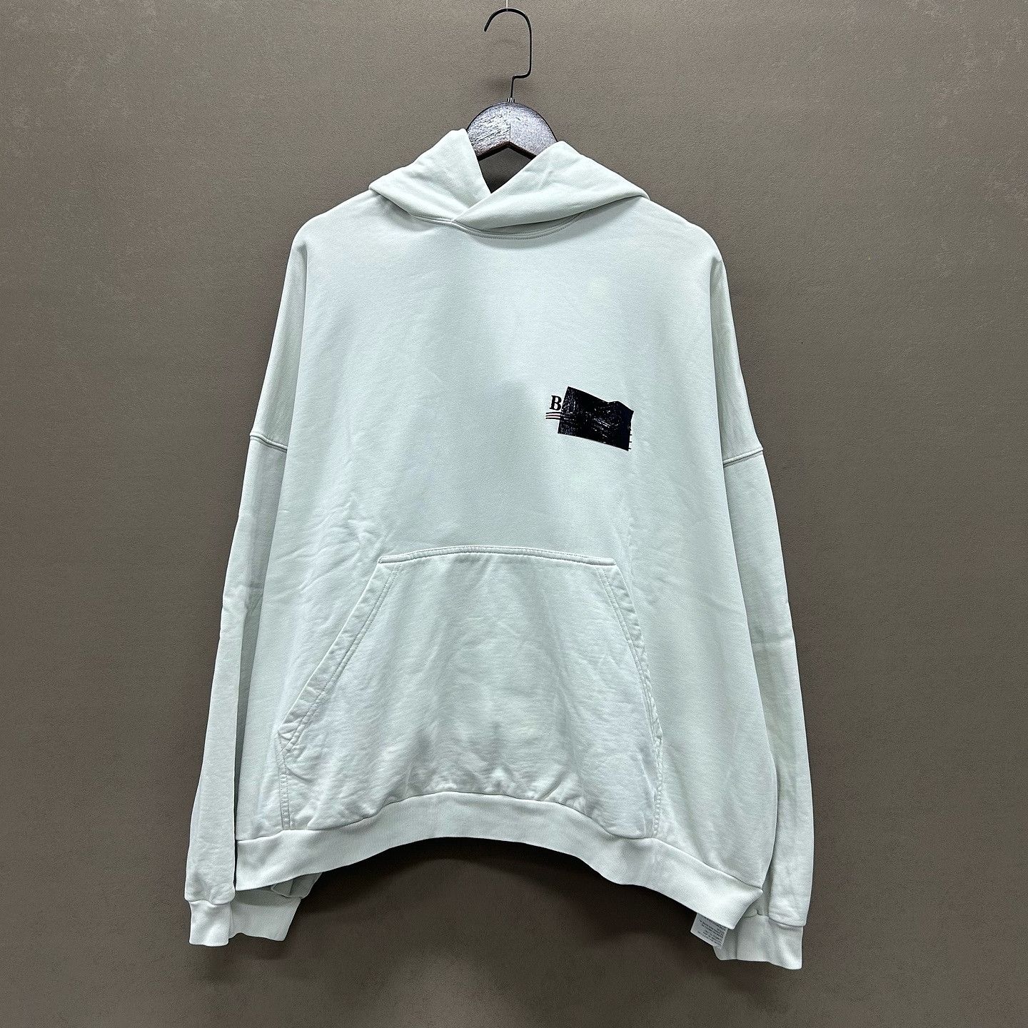 Balenciaga Balenciaga Beige Logo Print Hoodie Size L Size US L / EU 52-54 / 3 - 5 Thumbnail