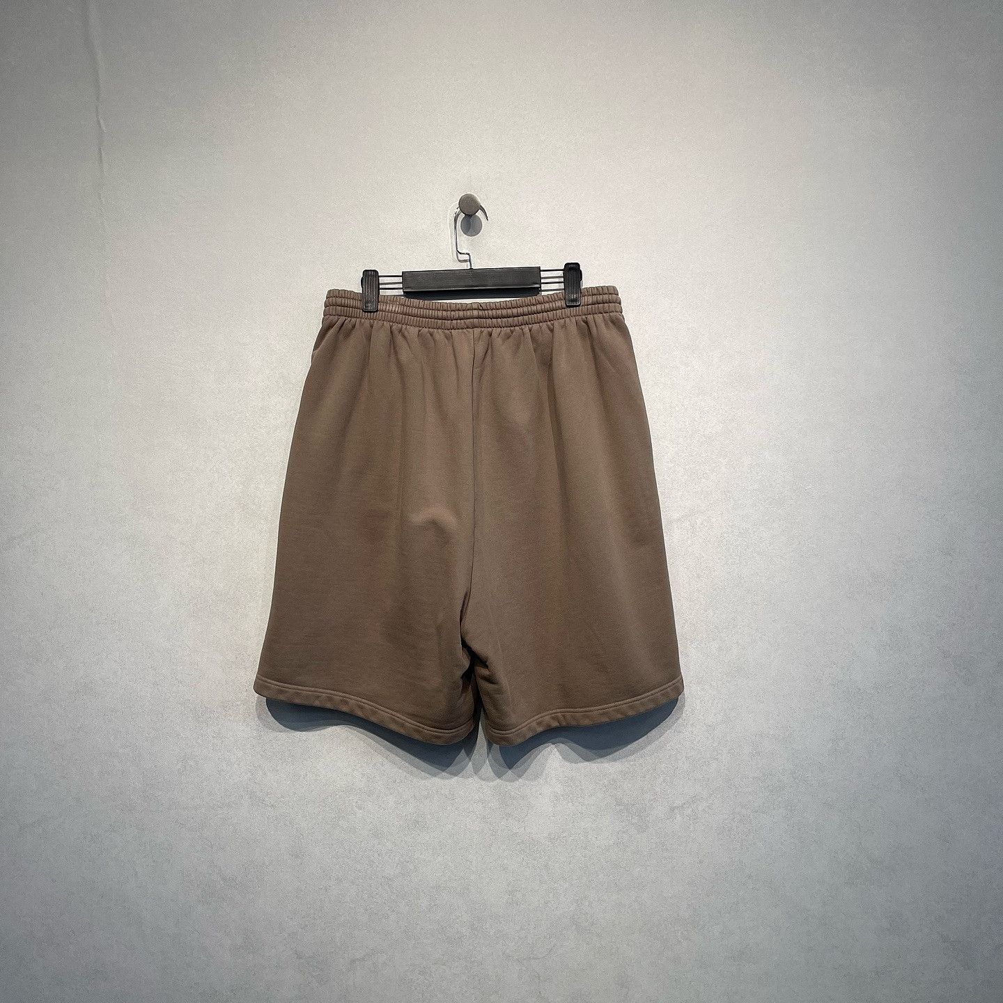 Balenciaga Balenciaga Logo Sweat Shorts Size S Size US 30 / EU 46 - 2 Thumbnail