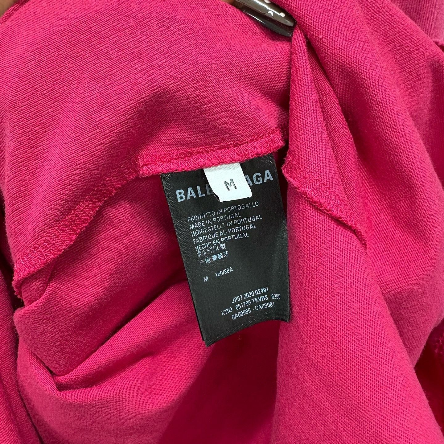 Balenciaga Balenciaga Distressed Logo T-Shirt Red Size M Size US M / EU 48-50 / 2 - 4 Thumbnail