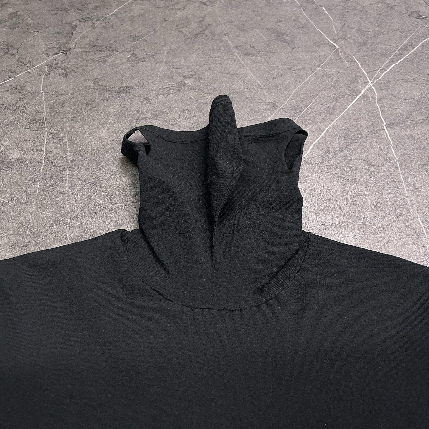 Balenciaga Balenciaga Integrated Mask Long Sleeve Top Size L Size US L / EU 52-54 / 3 - 6 Thumbnail
