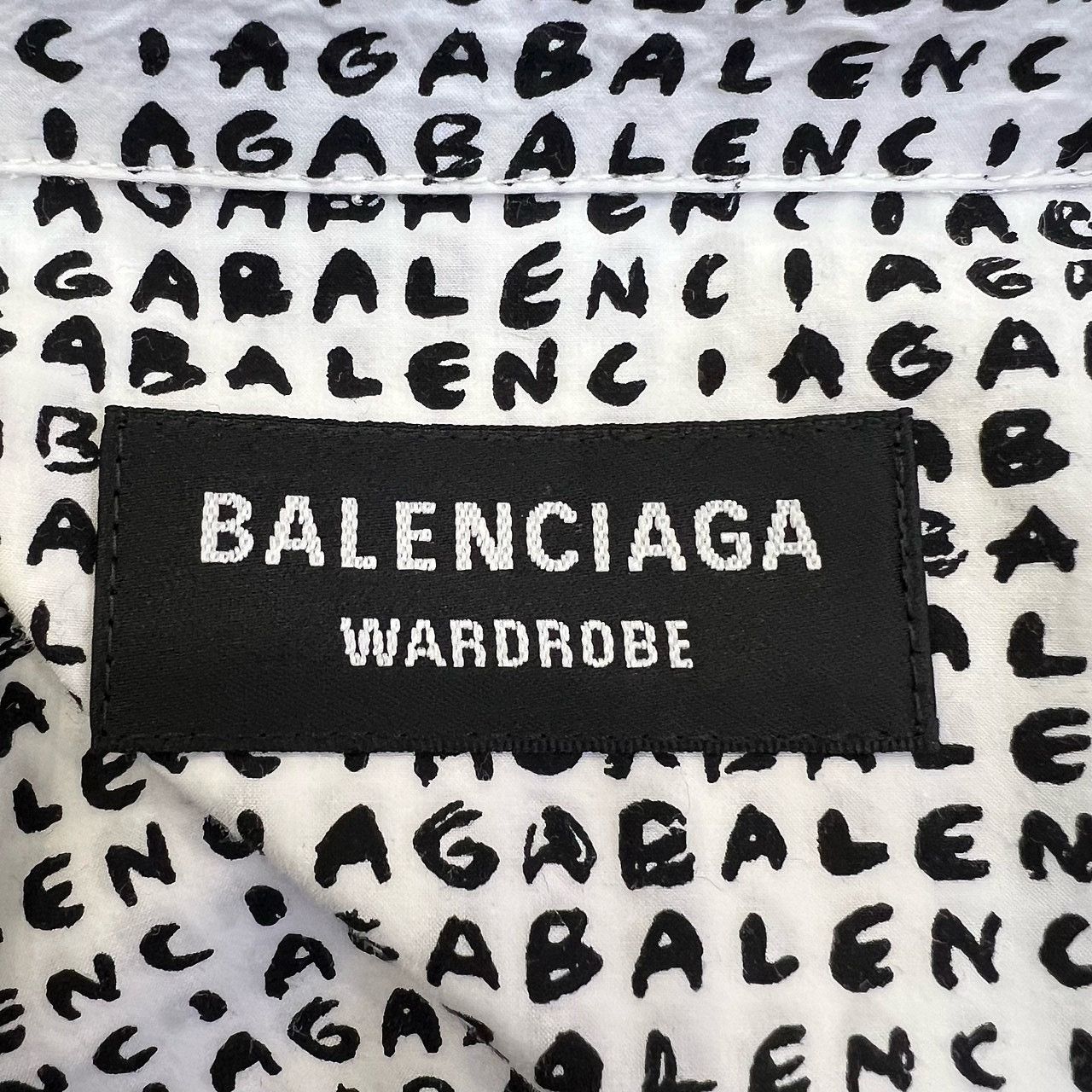 Balenciaga Balenciaga All Over Logo Short Sleeve Shirt Size S Size US S / EU 44-46 / 1 - 3 Thumbnail
