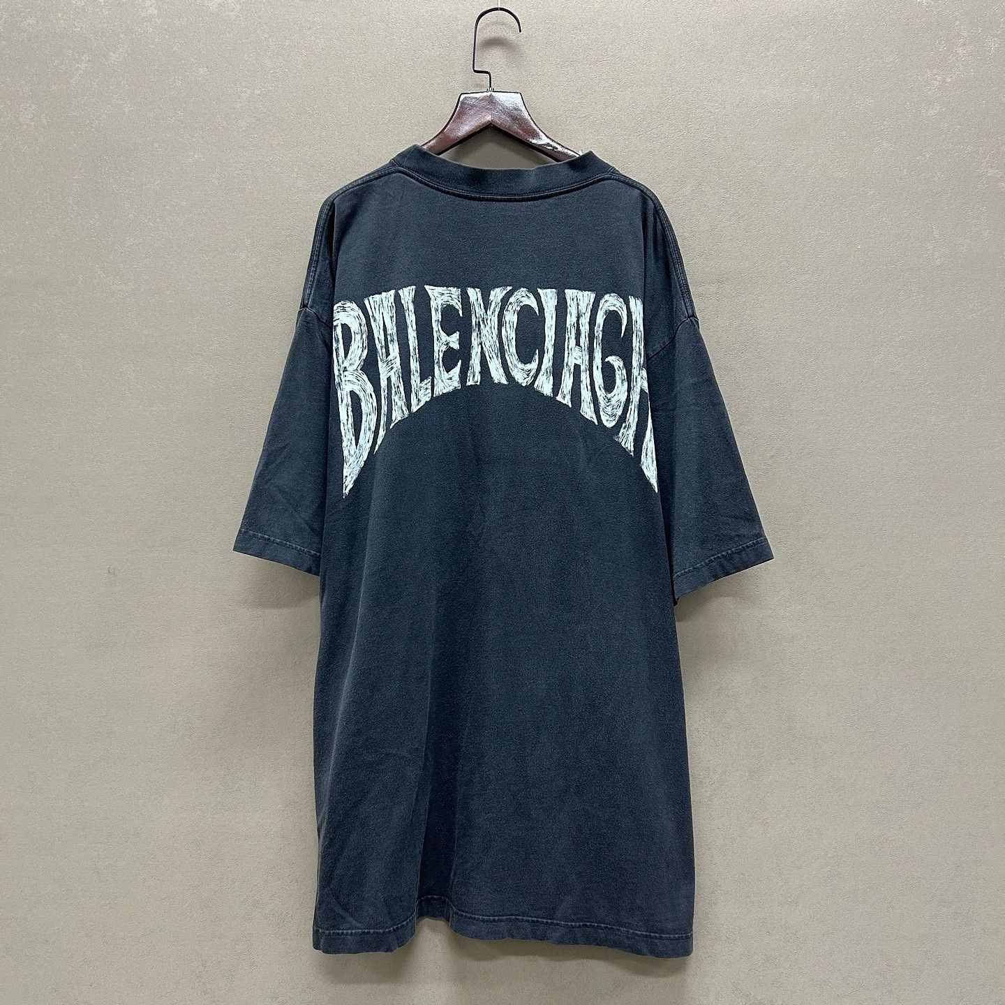 Balenciaga Balenciaga Arch Logo T-Shirt Size L Size US L / EU 52-54 / 3 - 2 Thumbnail