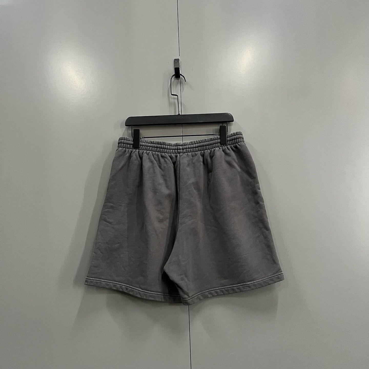 Balenciaga Balenciaga Logo Jersey Shorts Size M Size US 32 / EU 48 - 2 Thumbnail