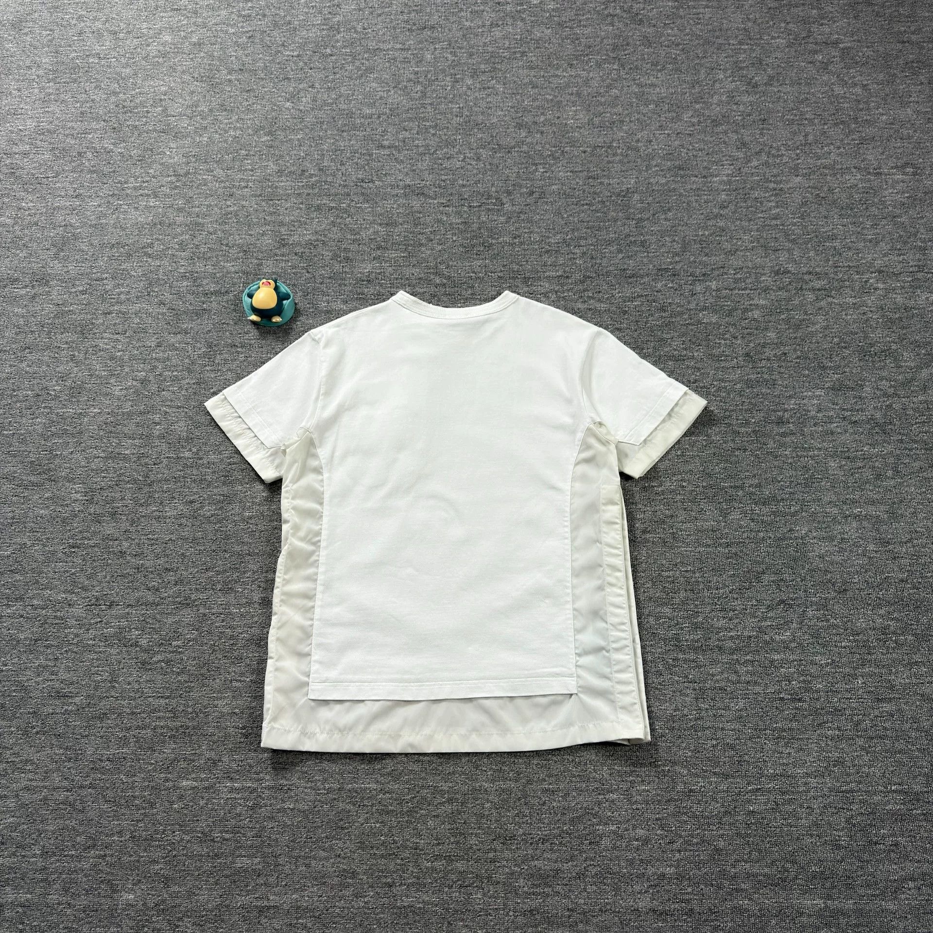 Dior × Sacai Dior x Sacai Hybrid Pocket T-Shirt Size L Size US L / EU 52-54 / 3 - 8 Thumbnail