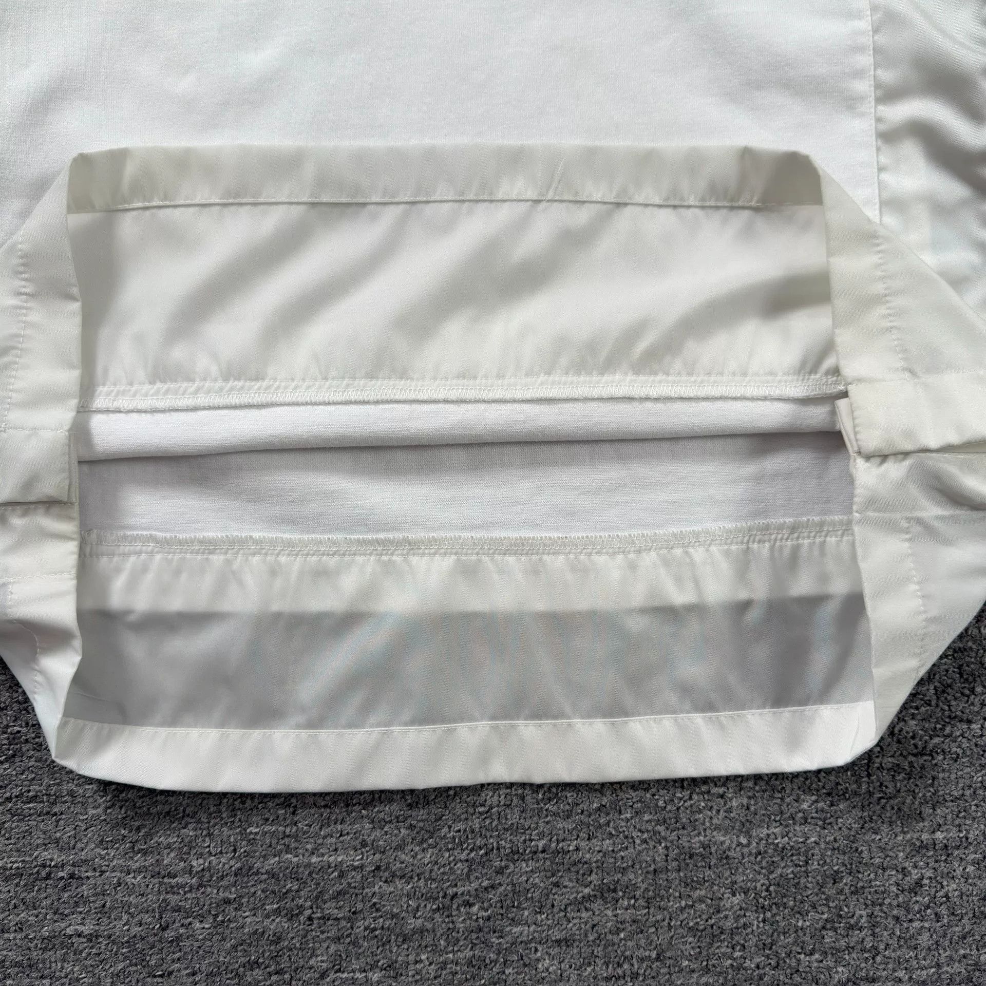 Dior × Sacai Dior x Sacai Hybrid Pocket T-Shirt Size L Size US L / EU 52-54 / 3 - 4 Thumbnail