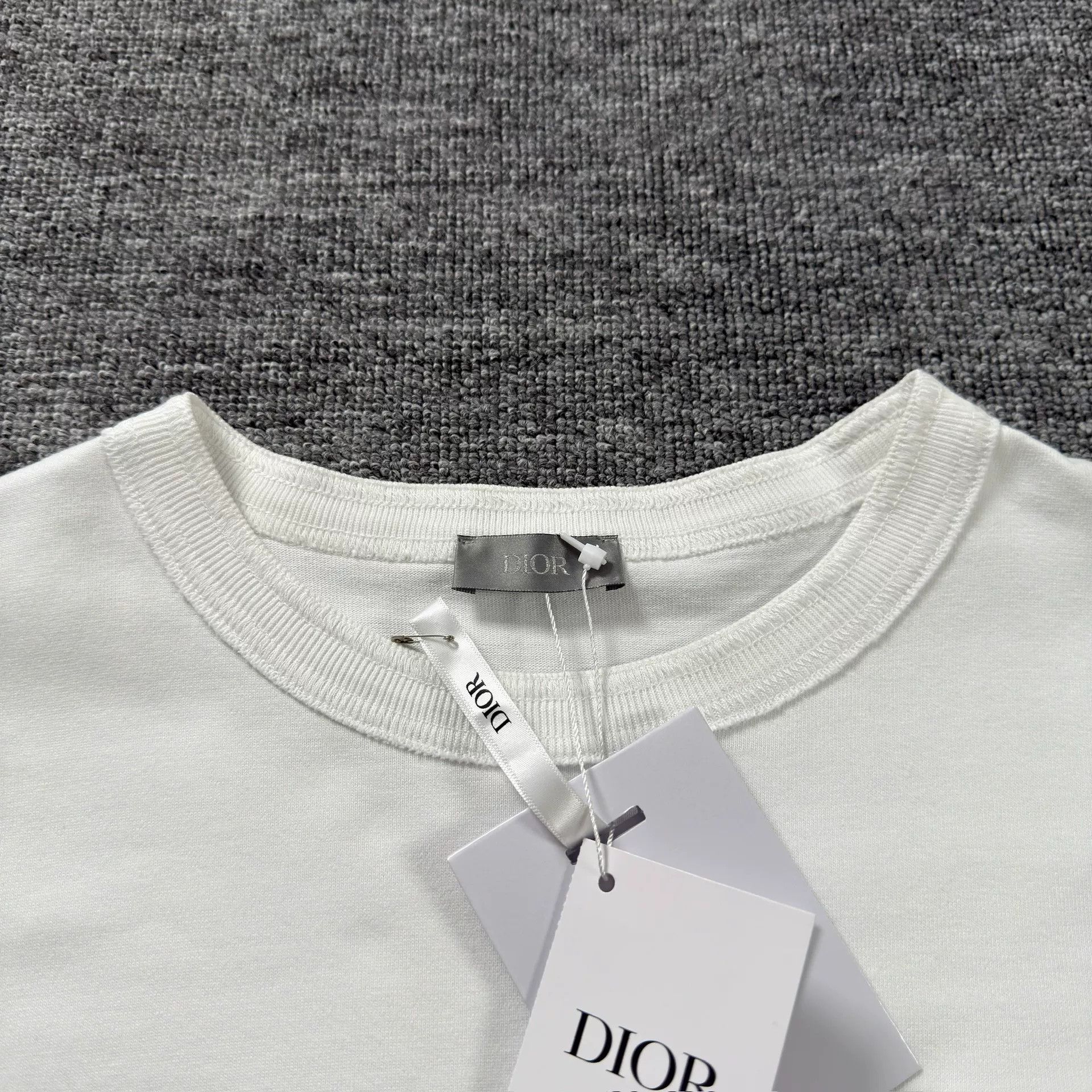 Dior × Sacai Dior x Sacai Hybrid Pocket T-Shirt Size L Size US L / EU 52-54 / 3 - 3 Thumbnail