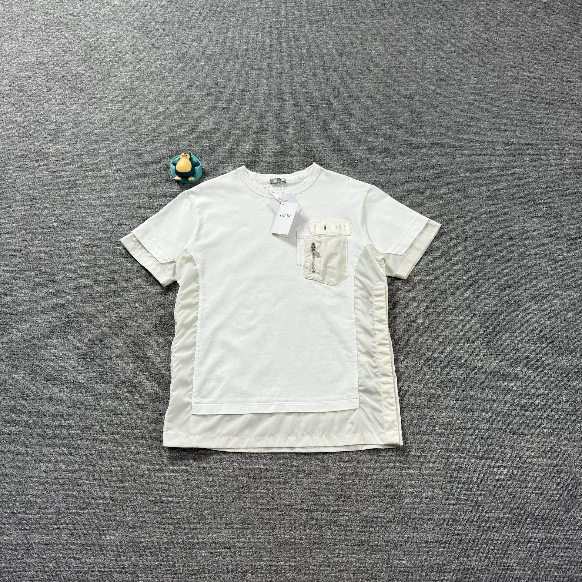 Dior × Sacai Dior x Sacai Hybrid Pocket T-Shirt Size L Size US L / EU 52-54 / 3 - 2 Thumbnail