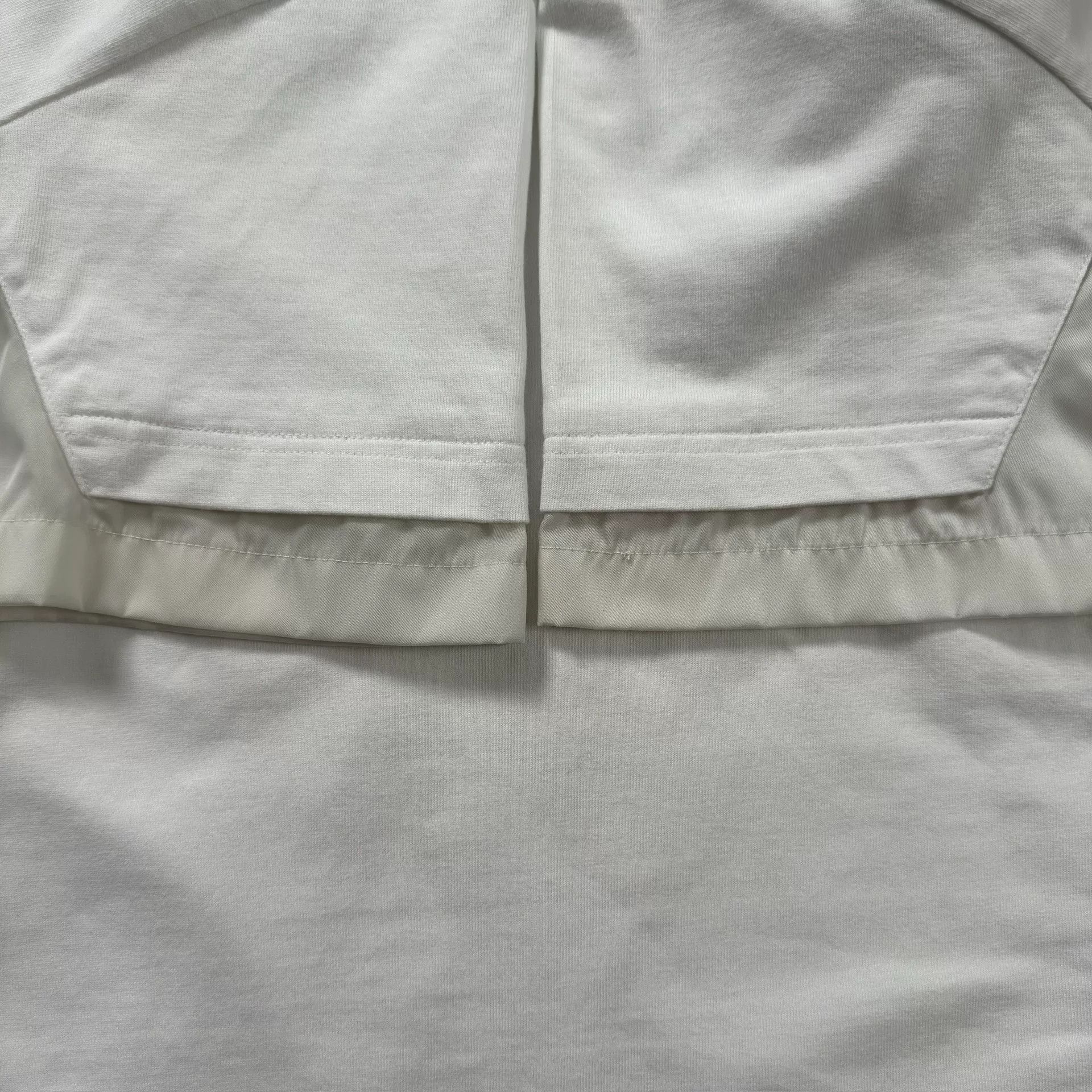 Dior × Sacai Dior x Sacai Hybrid Pocket T-Shirt Size L Size US L / EU 52-54 / 3 - 5 Thumbnail
