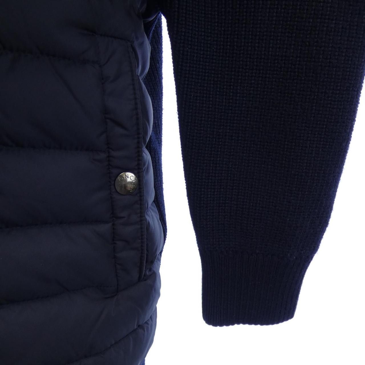 Moncler Moncler Moncler Down Jacket Others Outerwear 20919402800 DUTY FREE for USA Size ONE SIZE - 8 Thumbnail