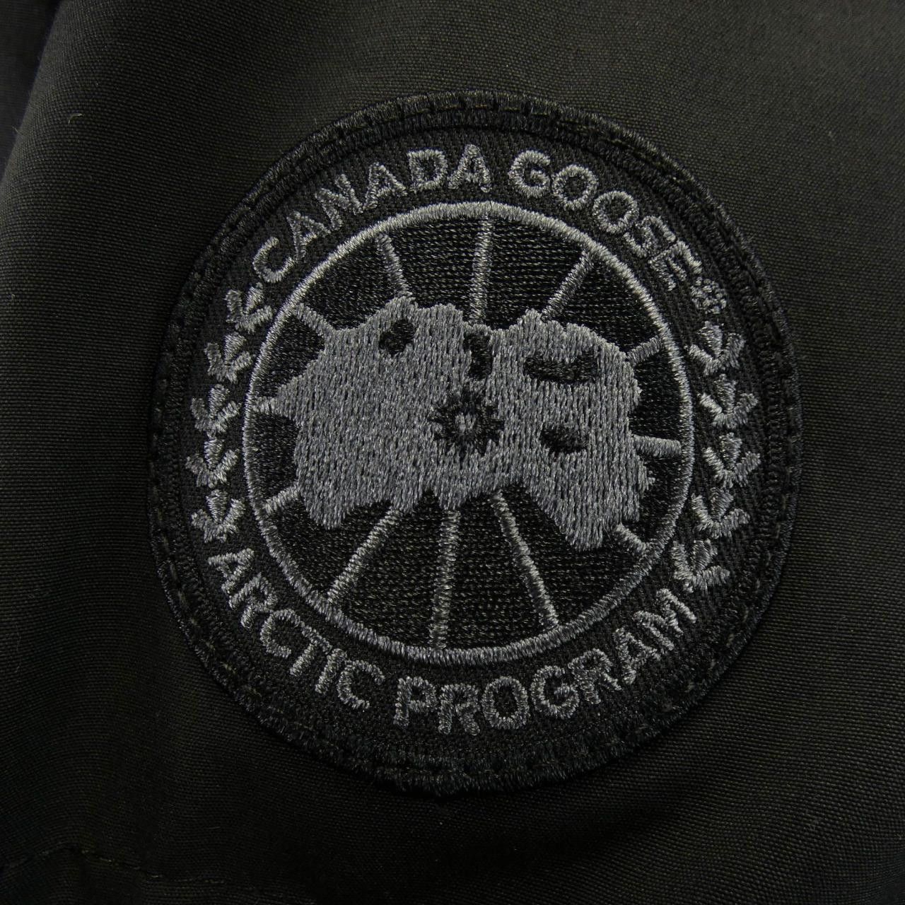Canada Goose Canada Goose Canada Goose Macmillan Down Jacket Textile Outerwear 3804MB DUTY FREE for USA Size ONE SIZE - 7 Thumbnail