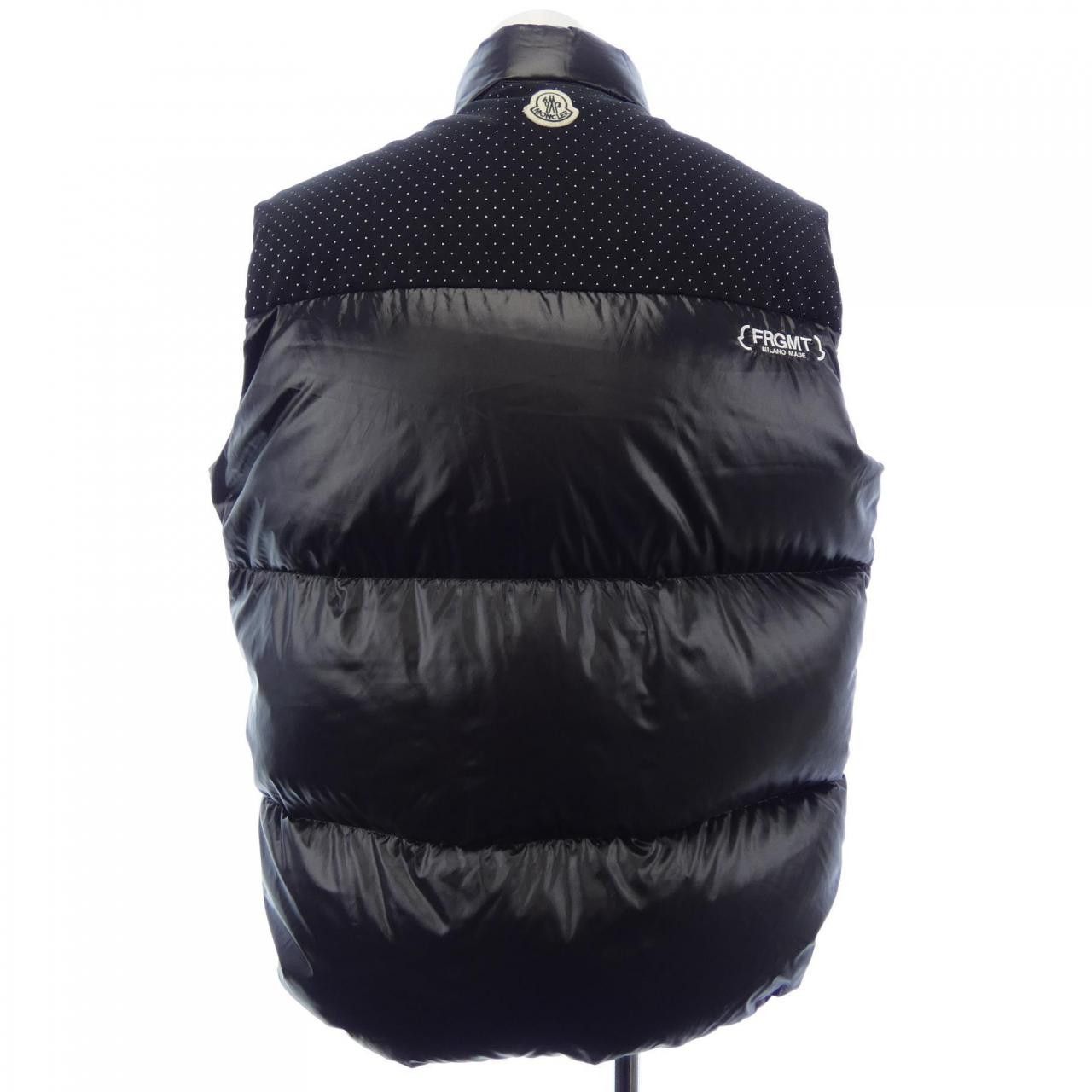 Moncler Moncler Moncler Genius OSTEEN Down Vest Textile Outerwear OSTEEN DUTY FREE for USA Size ONE SIZE - 2 Thumbnail