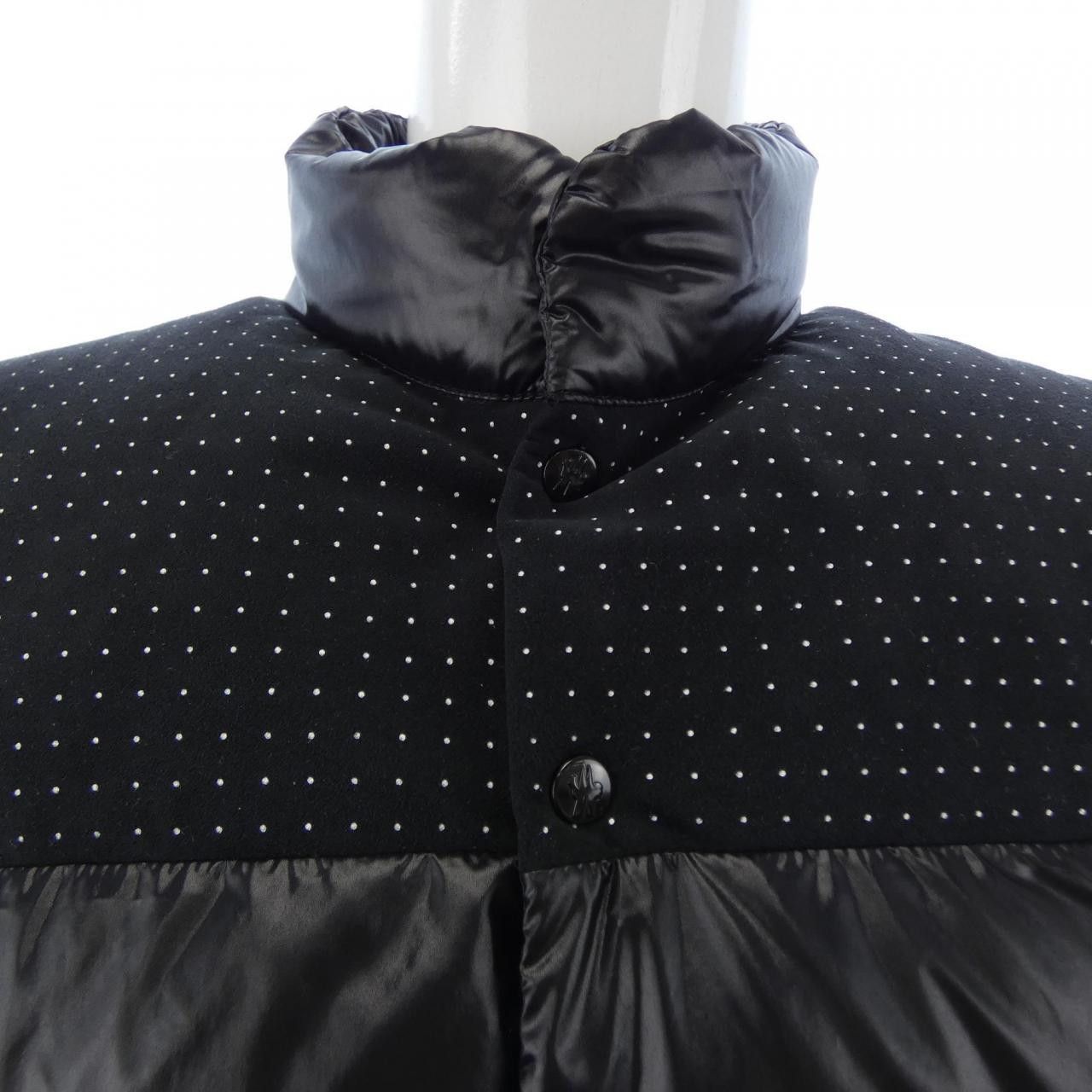Moncler Moncler Moncler Genius OSTEEN Down Vest Textile Outerwear OSTEEN DUTY FREE for USA Size ONE SIZE - 5 Thumbnail