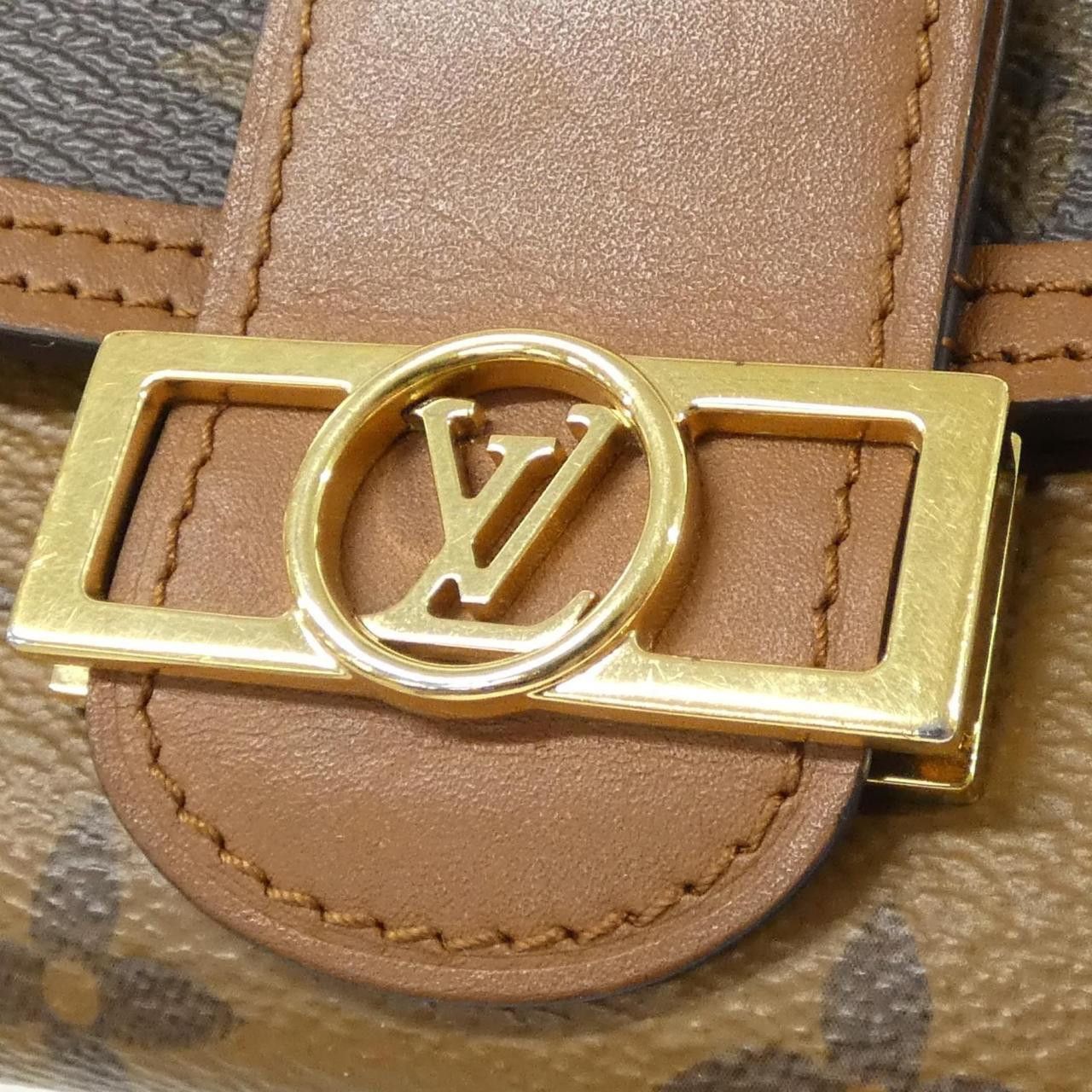 Louis Vuitton Louis Vuitton Louis Vuitton Portefeuille Dauphine Compact Monogram Wallet Textile Short Wallet M68725 DUTY FREE for USA Size ONE SIZE - 4 Thumbnail