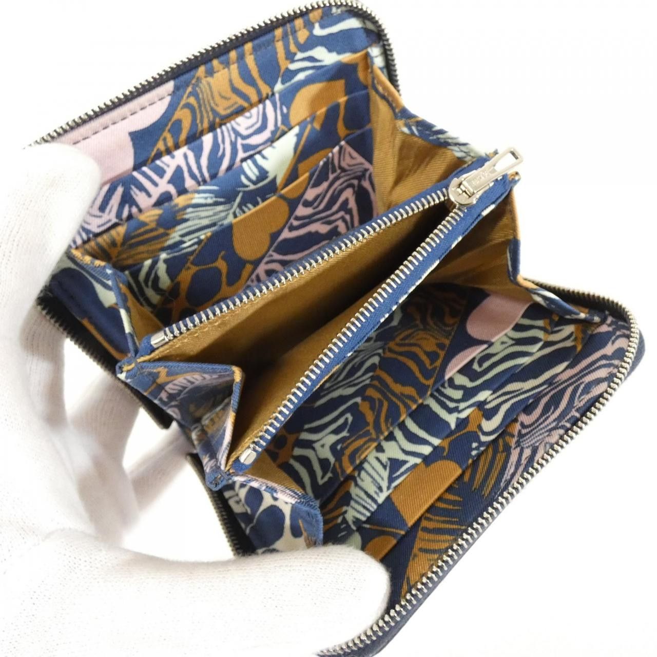 Hermes Hermes Hermes WILD Silk In Compact Leather Silk Wallet Leather Short Wallet B DUTY FREE for USA Size ONE SIZE - 6 Thumbnail