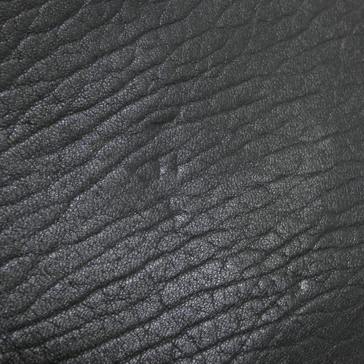 Yves Saint Laurent Yves Saint Laurent Saint Laurent Niki Large Lambskin Bag Leather Shoulder Bag 755857 DUTY FREE for USA Size ONE SIZE - 5 Thumbnail